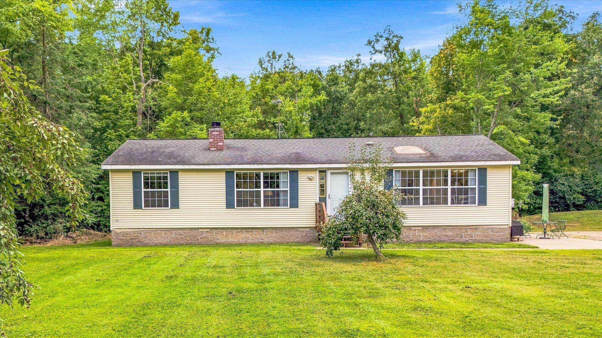 18004 Mission Creek RUN, Brook Park, MN 55007