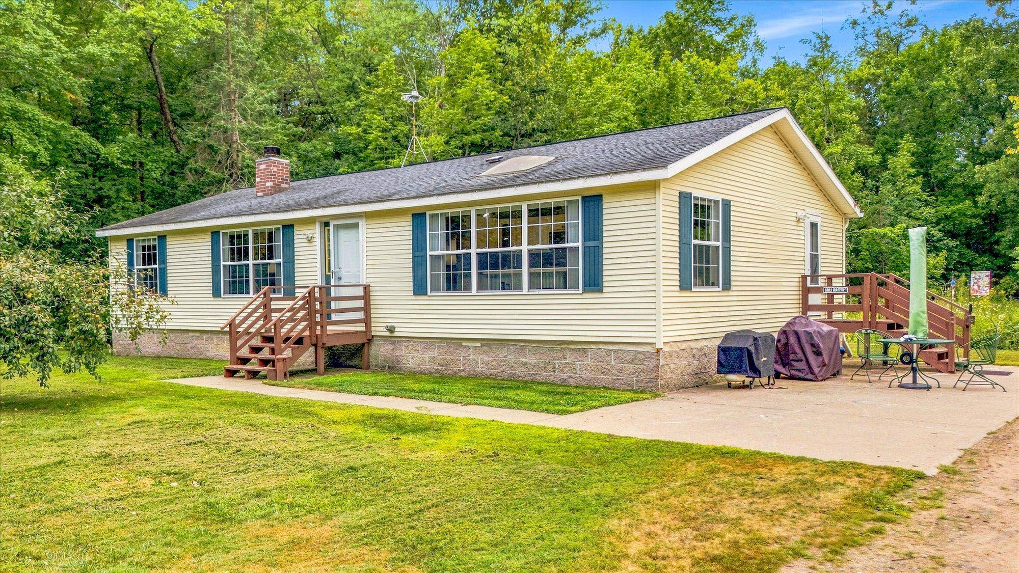 18004 Mission Creek RUN, Brook Park, MN 55007