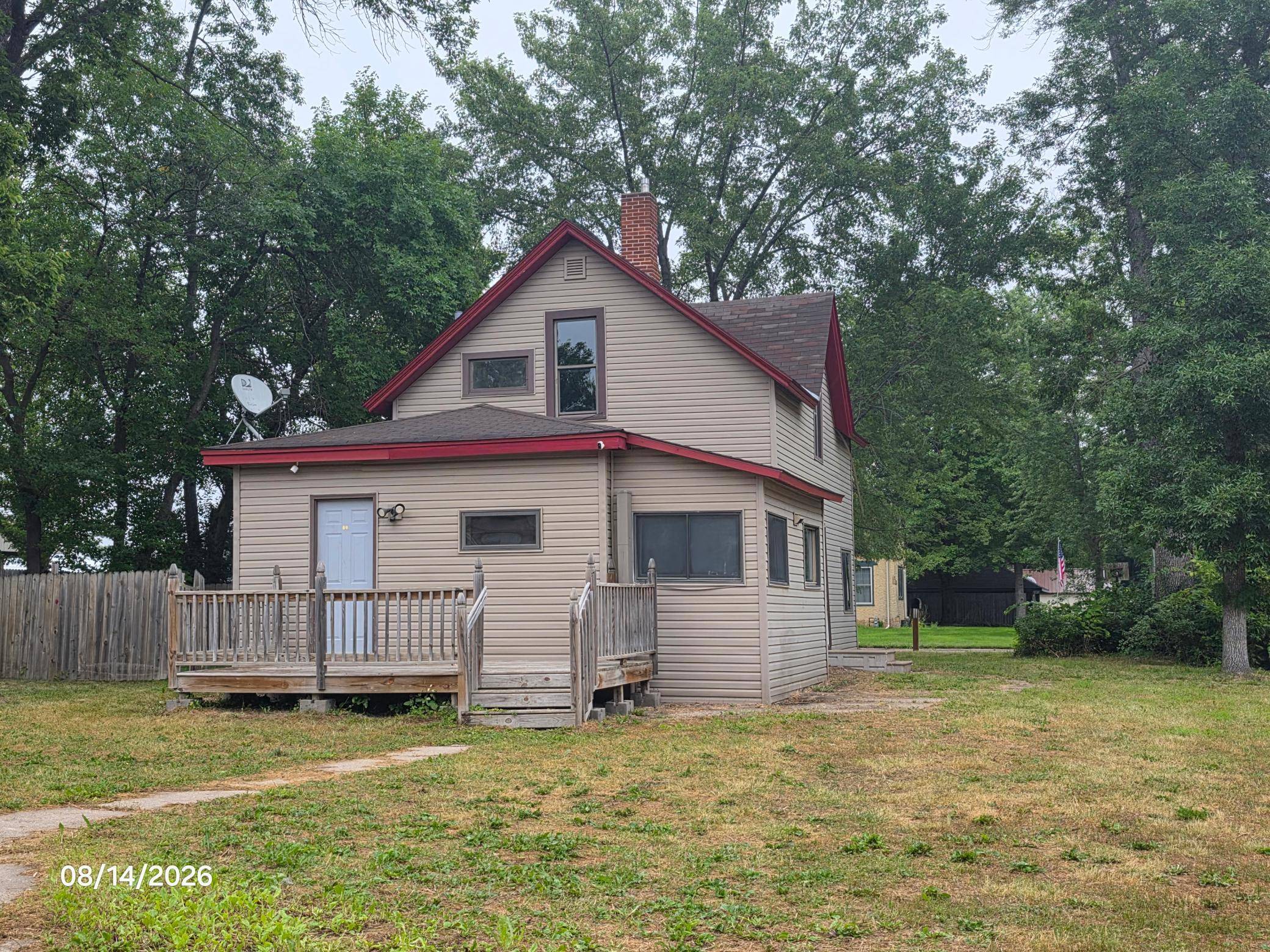 31 Ripley ST E, Litchfield, MN 55355