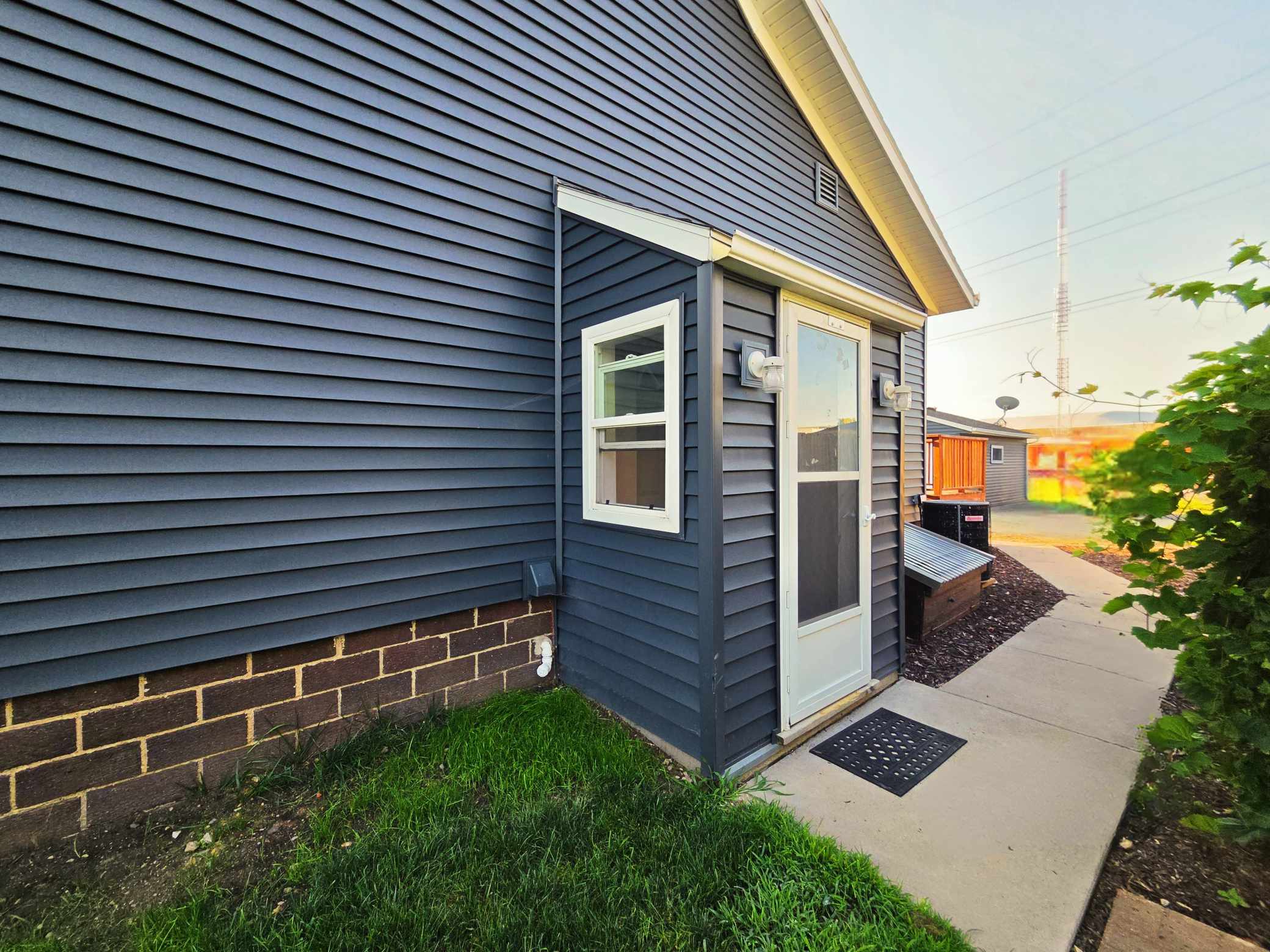 615 Elm AVE W, Waseca, MN 56093