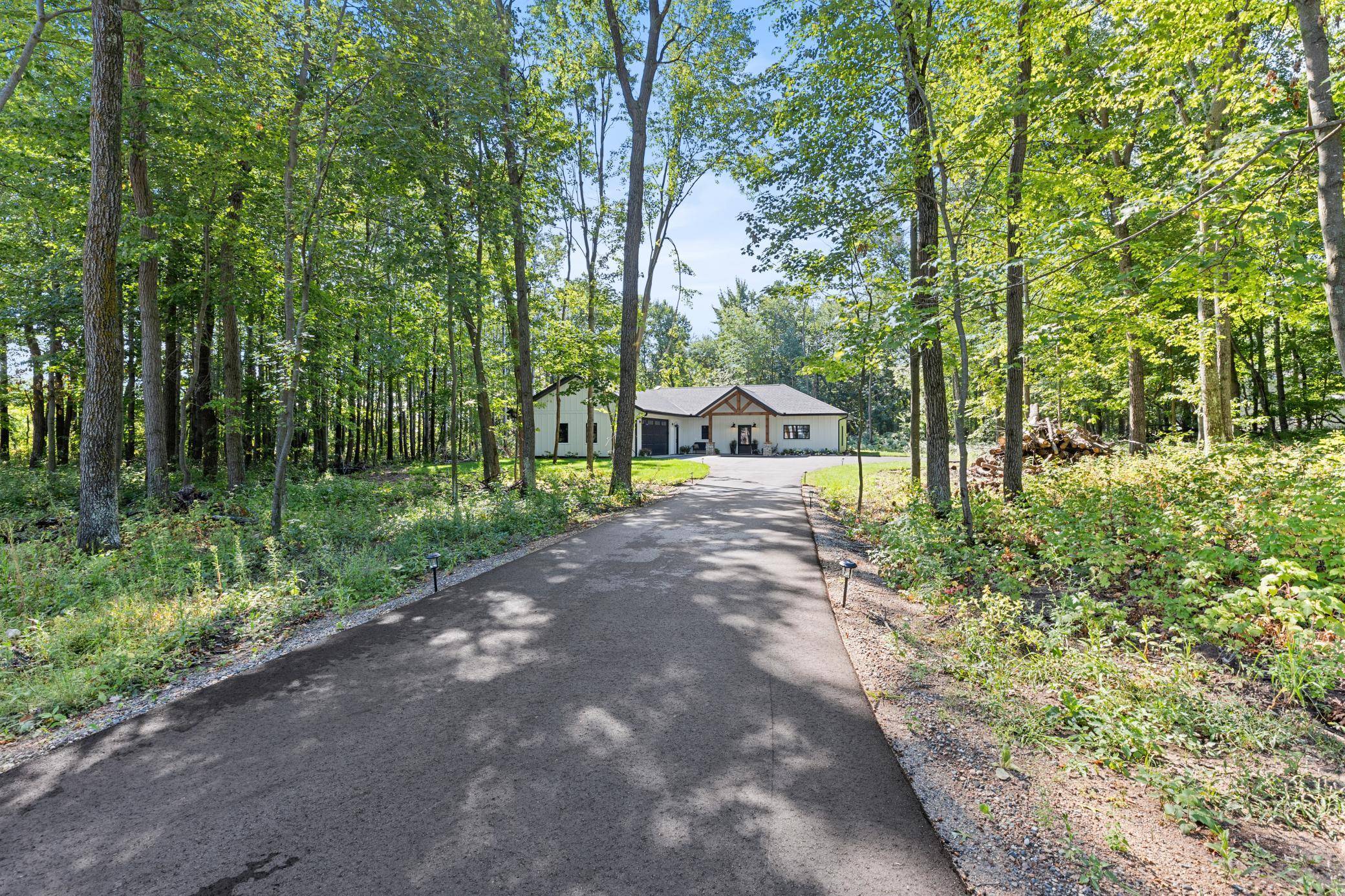 1591 Maplewood Ridge RD, East Gull Lake, MN 56401