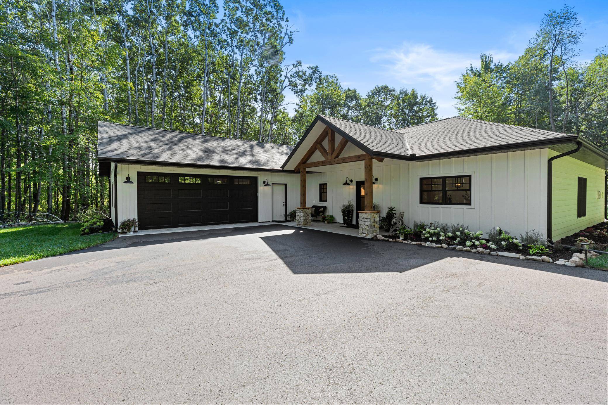 1591 Maplewood Ridge RD, East Gull Lake, MN 56401