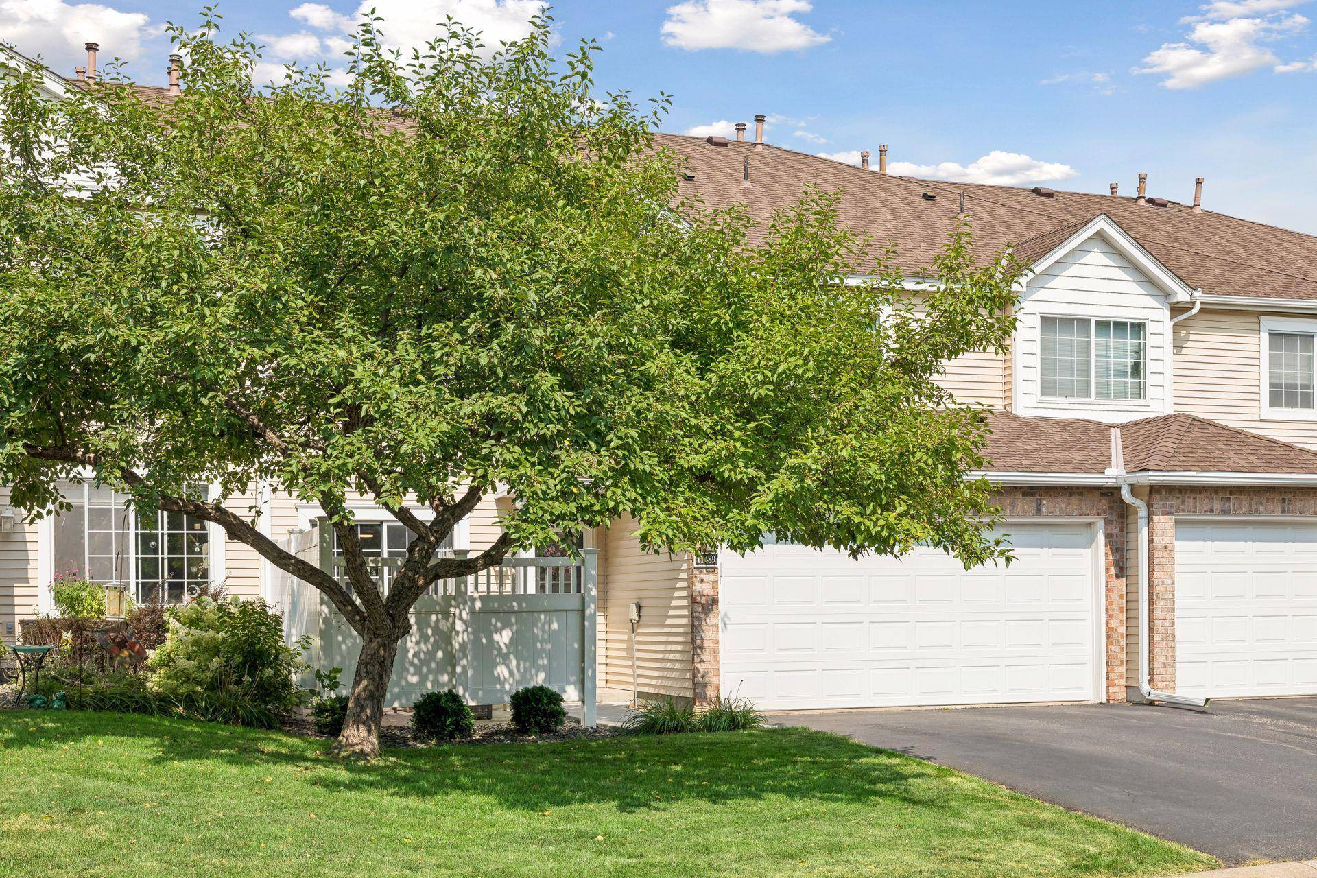 11489 Elmwood AVE N, Champlin, MN 55316