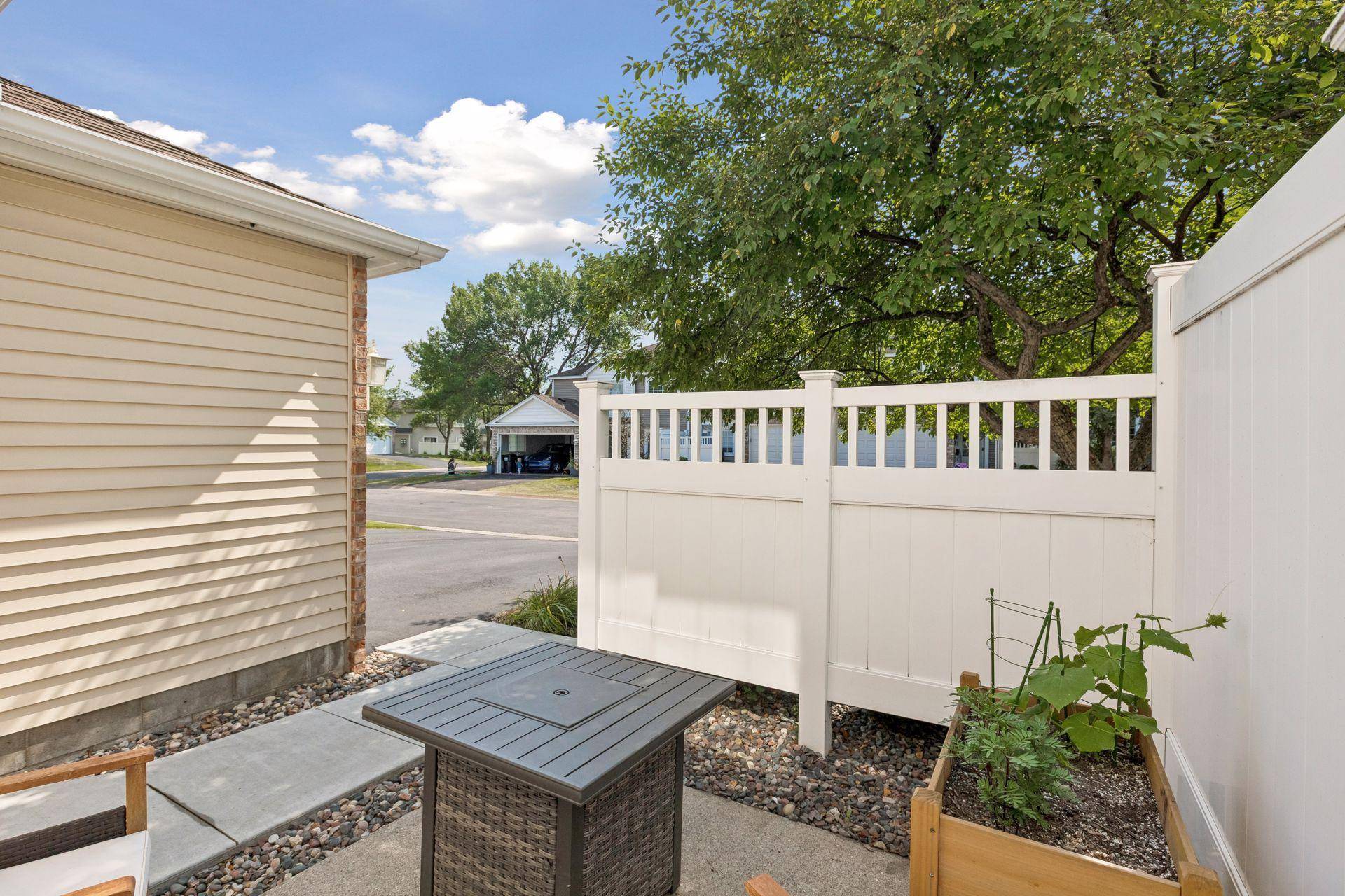 11489 Elmwood AVE N, Champlin, MN 55316
