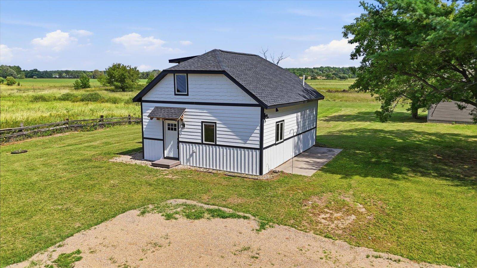 25522 County Road 60, Bovey, MN 55709