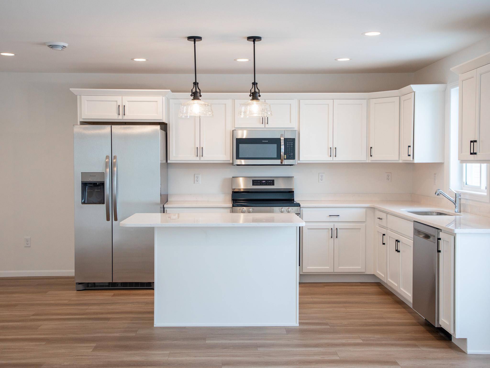 1142 W 55 AVE, West Fargo, ND 58047
