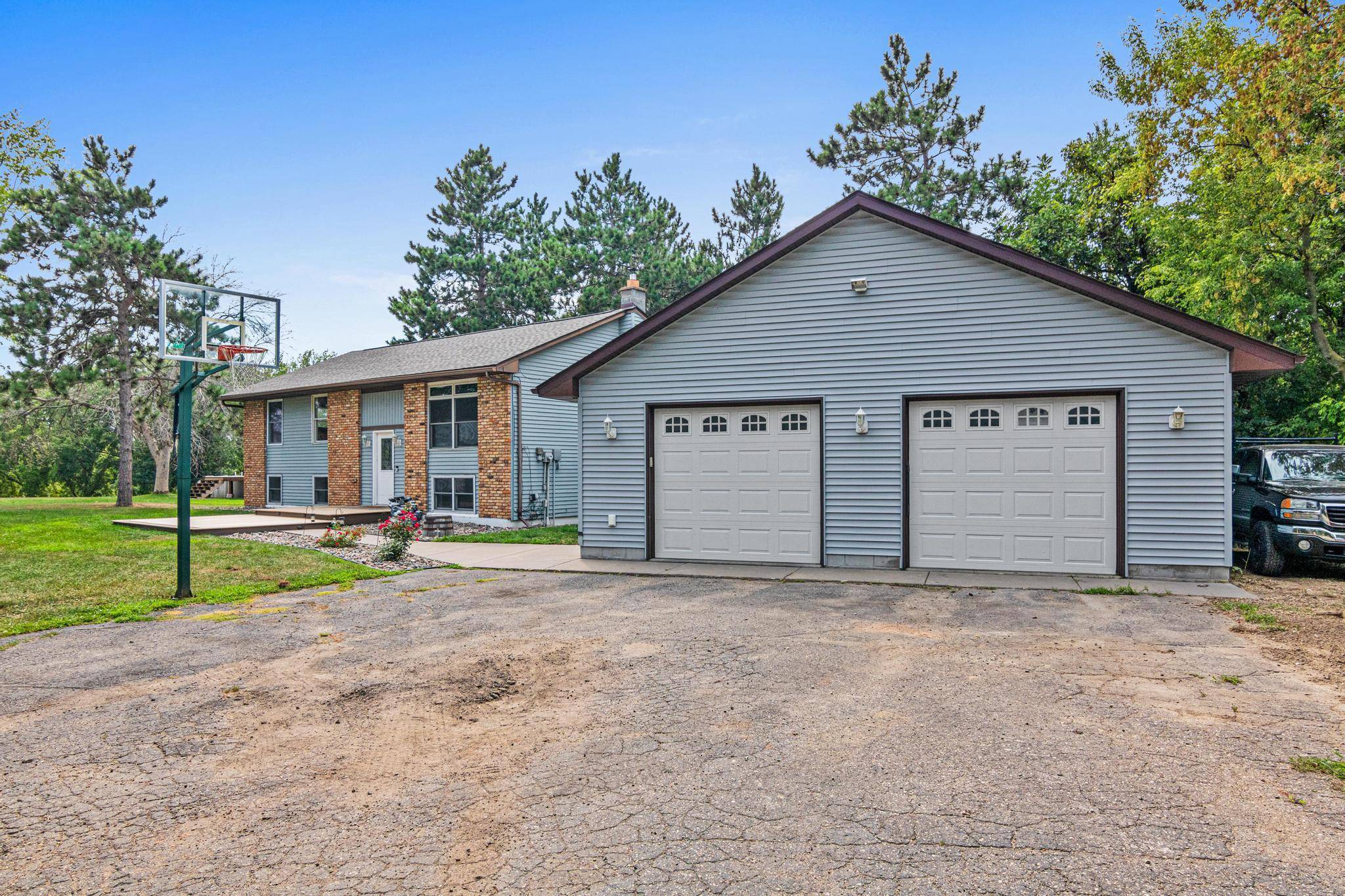 650 93rd ST, Roberts, WI 54023