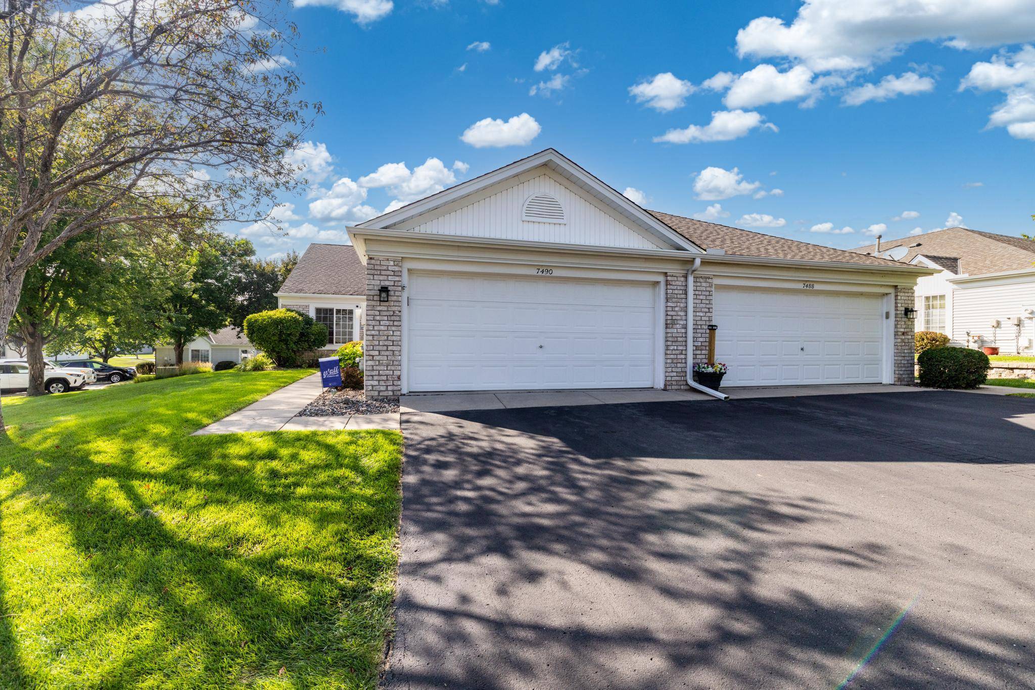 7490 Hinton Park AVE S, Cottage Grove, MN 55016