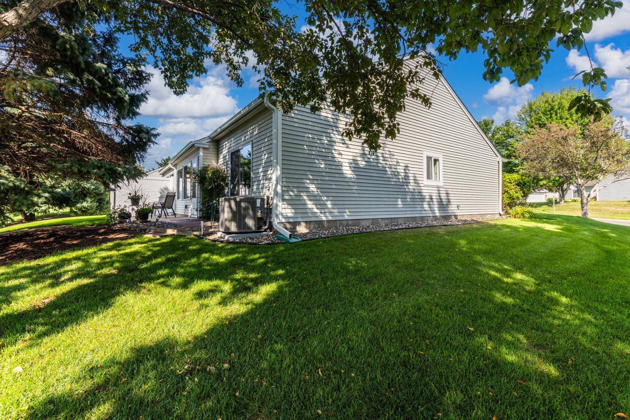 7490 Hinton Park AVE S, Cottage Grove, MN 55016