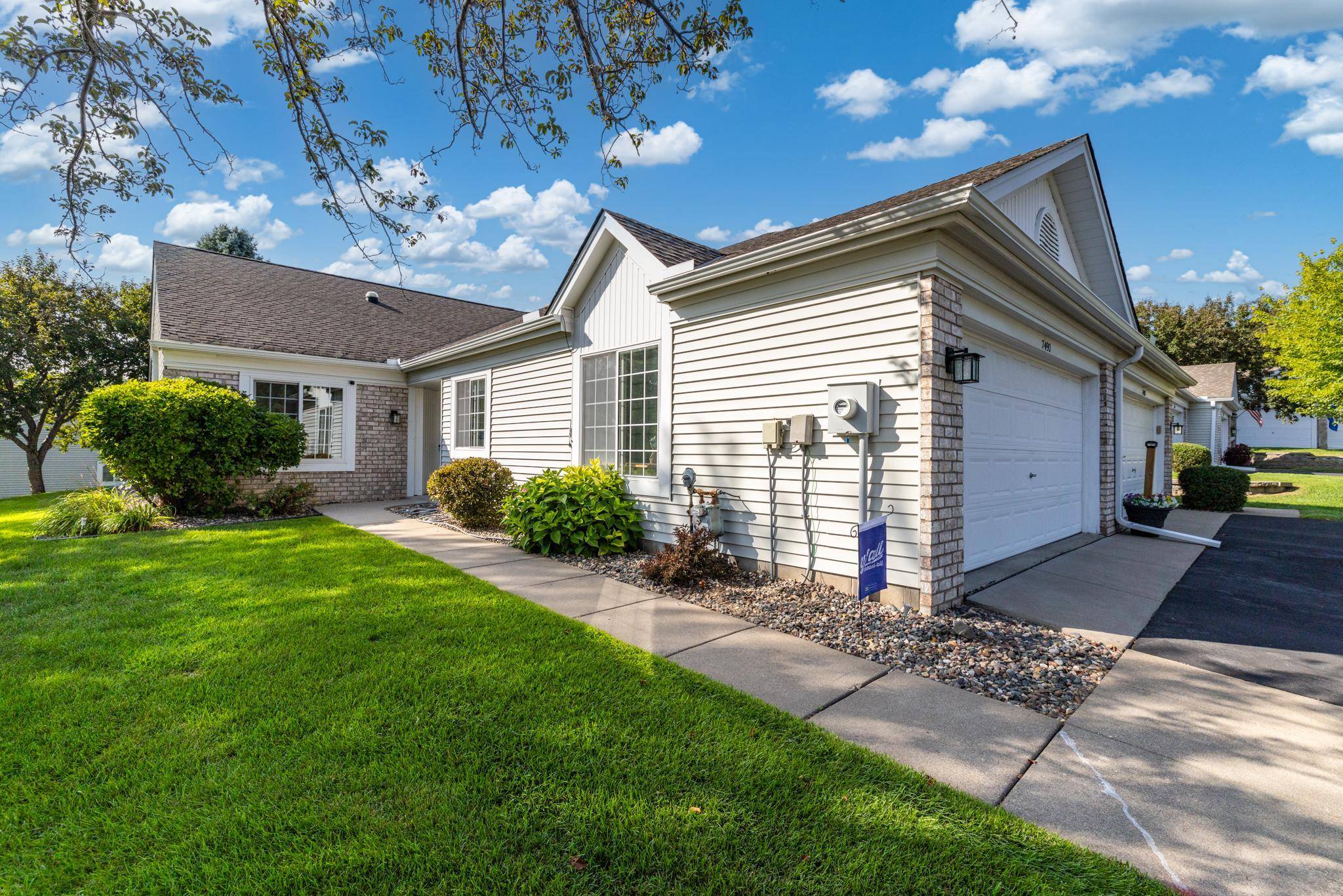7490 Hinton Park AVE S, Cottage Grove, MN 55016