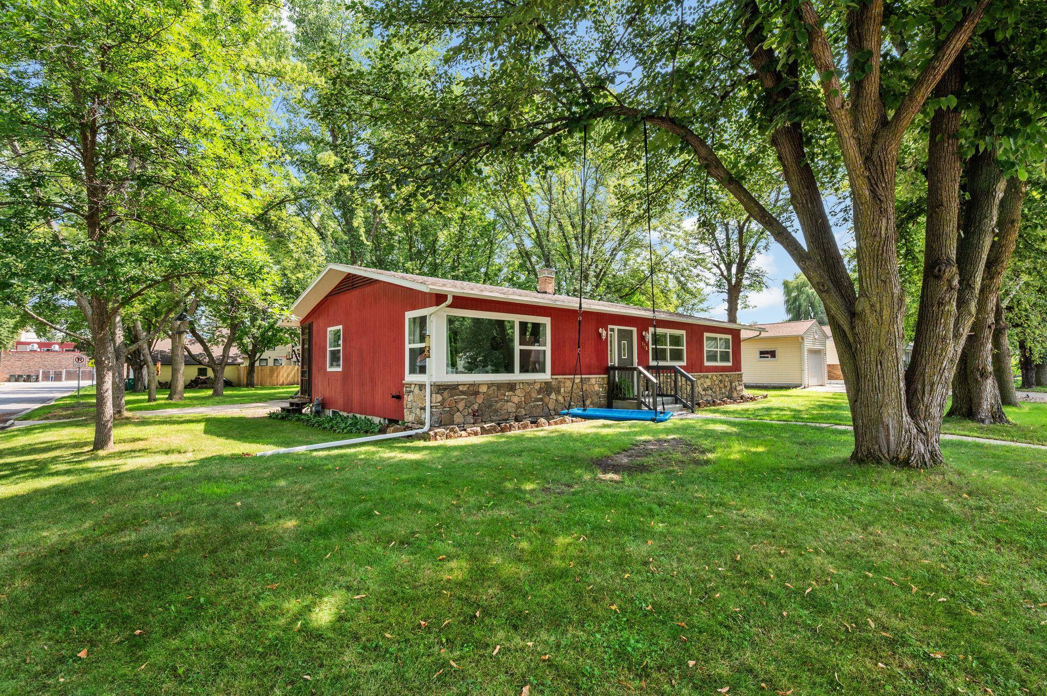 136 Elm ST N, Lester Prairie, MN 55354