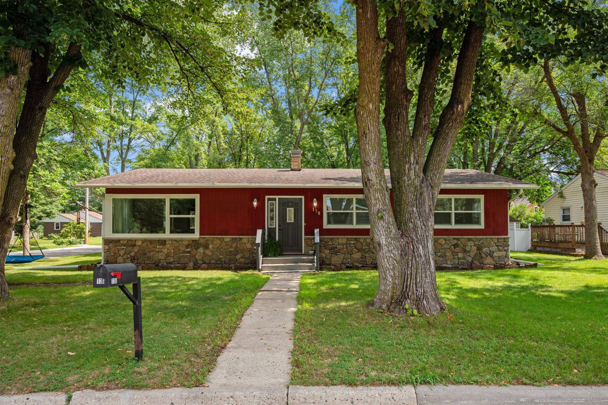 136 Elm ST N, Lester Prairie, MN 55354