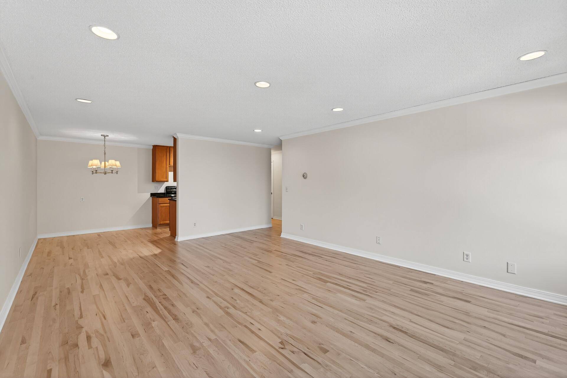 821 Douglas AVE #204, Minneapolis, MN 55403