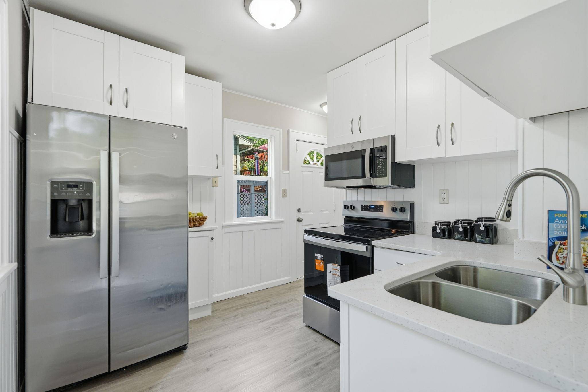 4500 Ewing AVE N, Robbinsdale, MN 55422