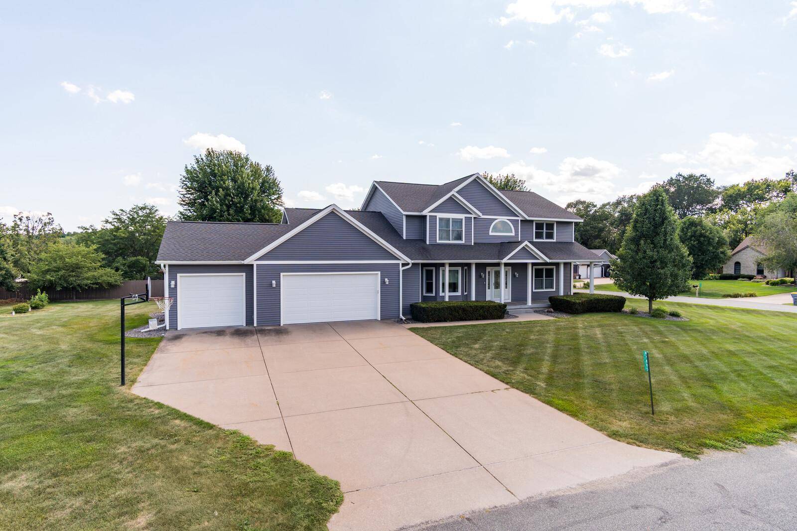 W7885 Country AVE, Holmen, WI 54636