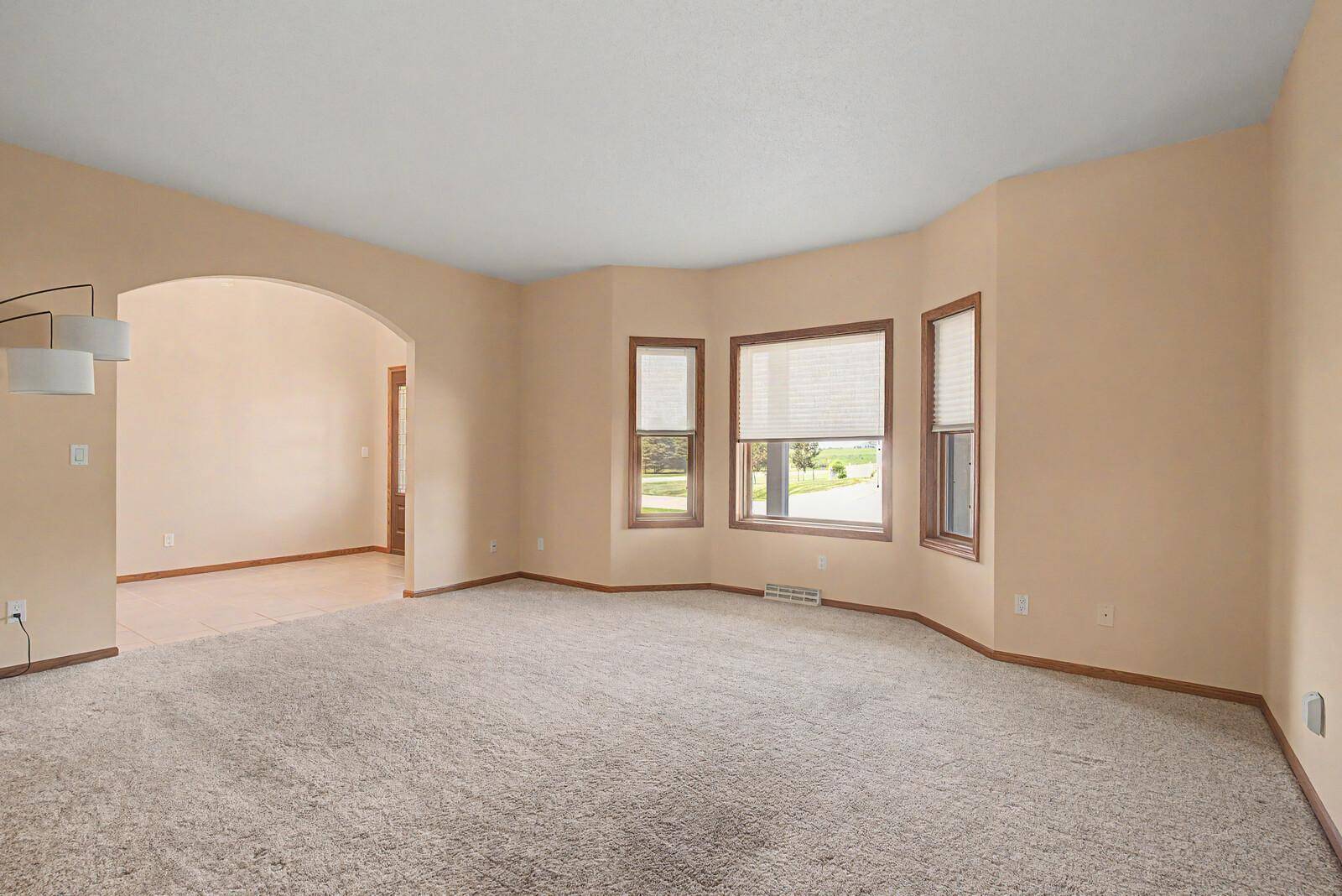 W7885 Country AVE, Holmen, WI 54636