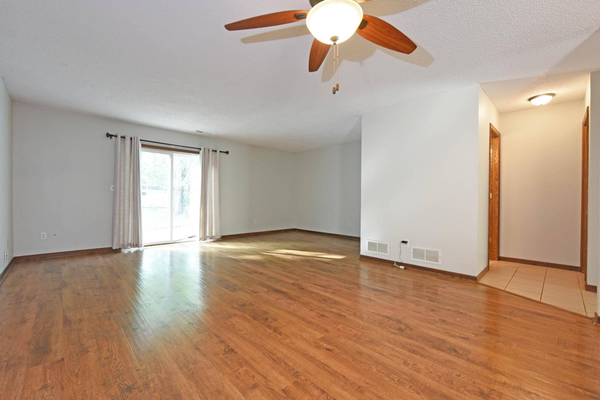 6781 Sherwood RD, Woodbury, MN 55125