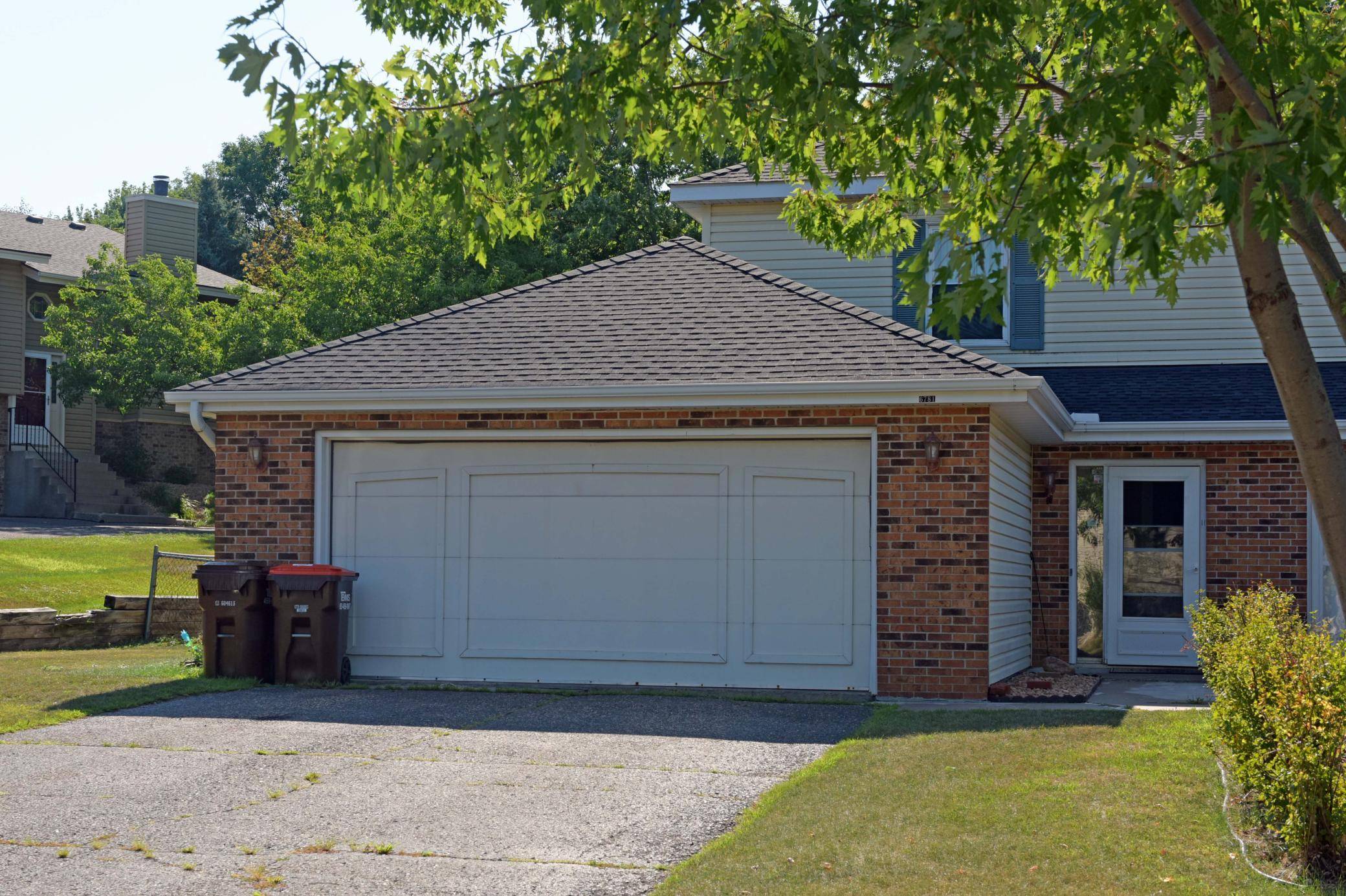 6781 Sherwood RD, Woodbury, MN 55125