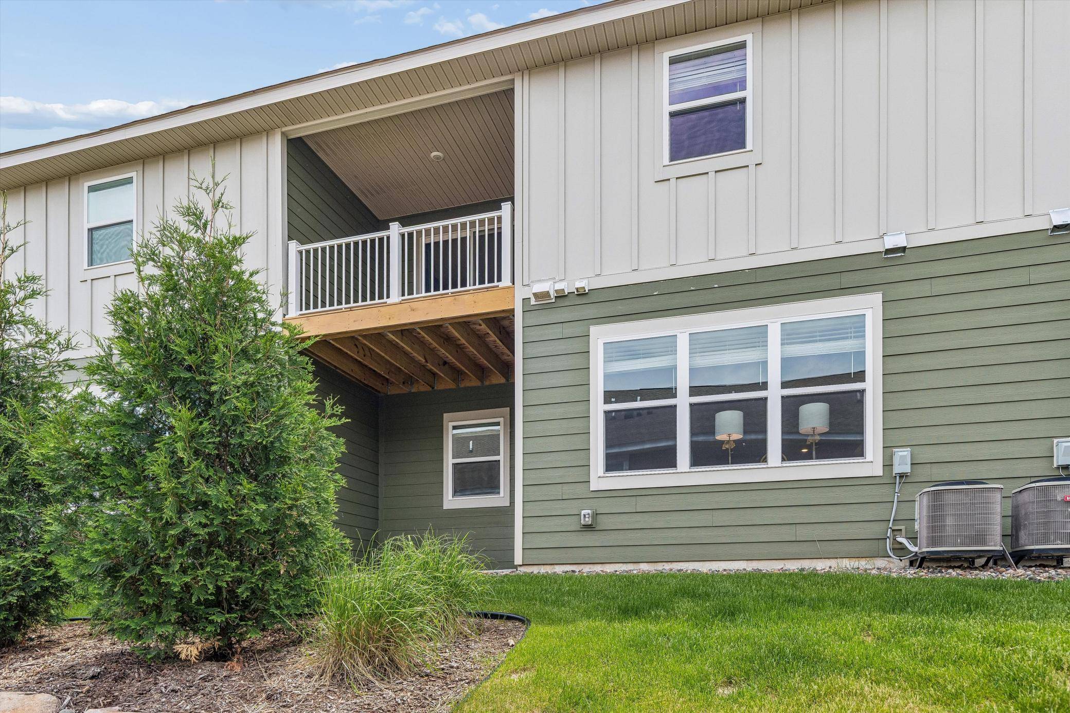 16451 Jaffna PL, Lakeville, MN 55044