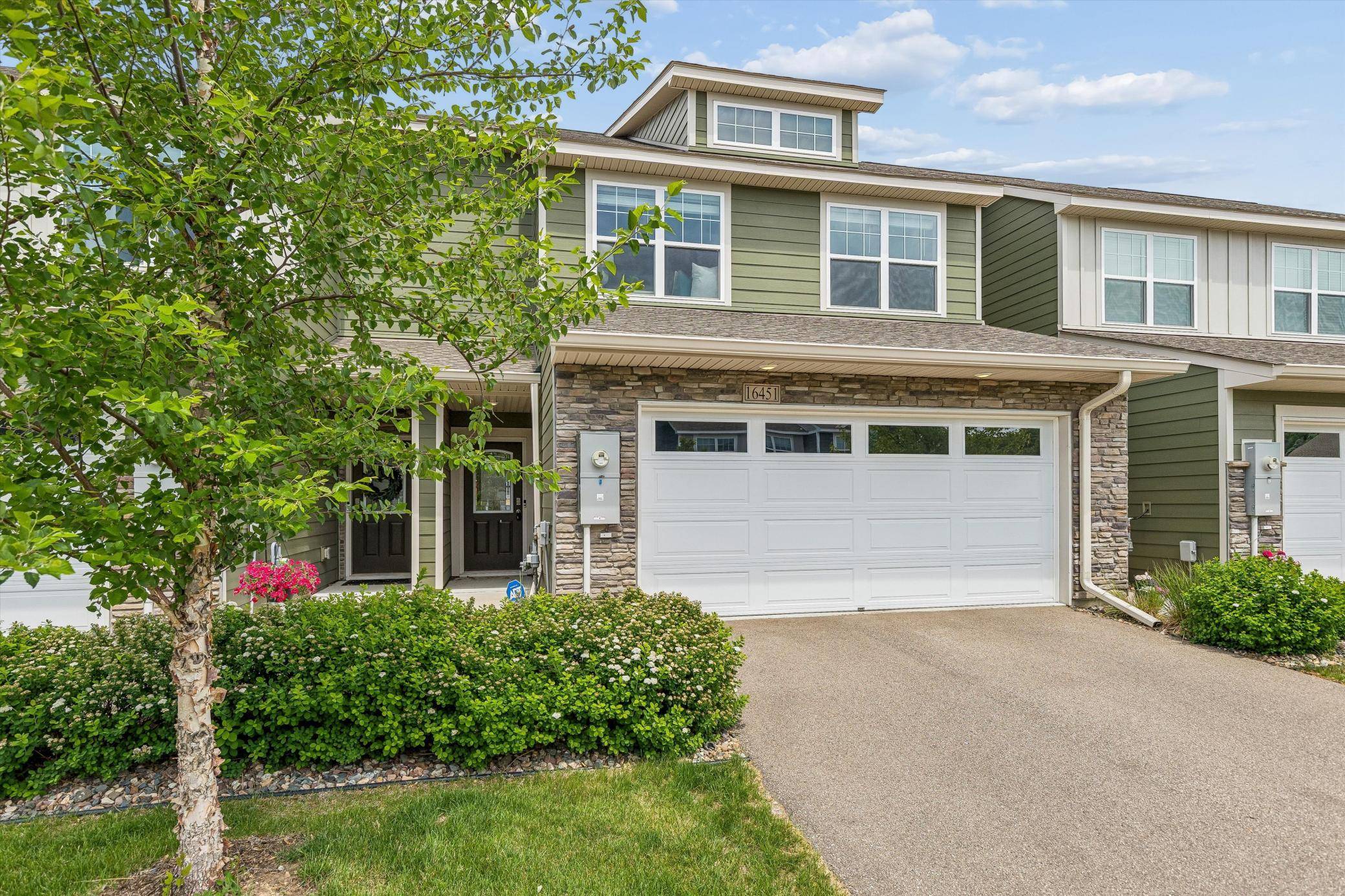 16451 Jaffna PL, Lakeville, MN 55044