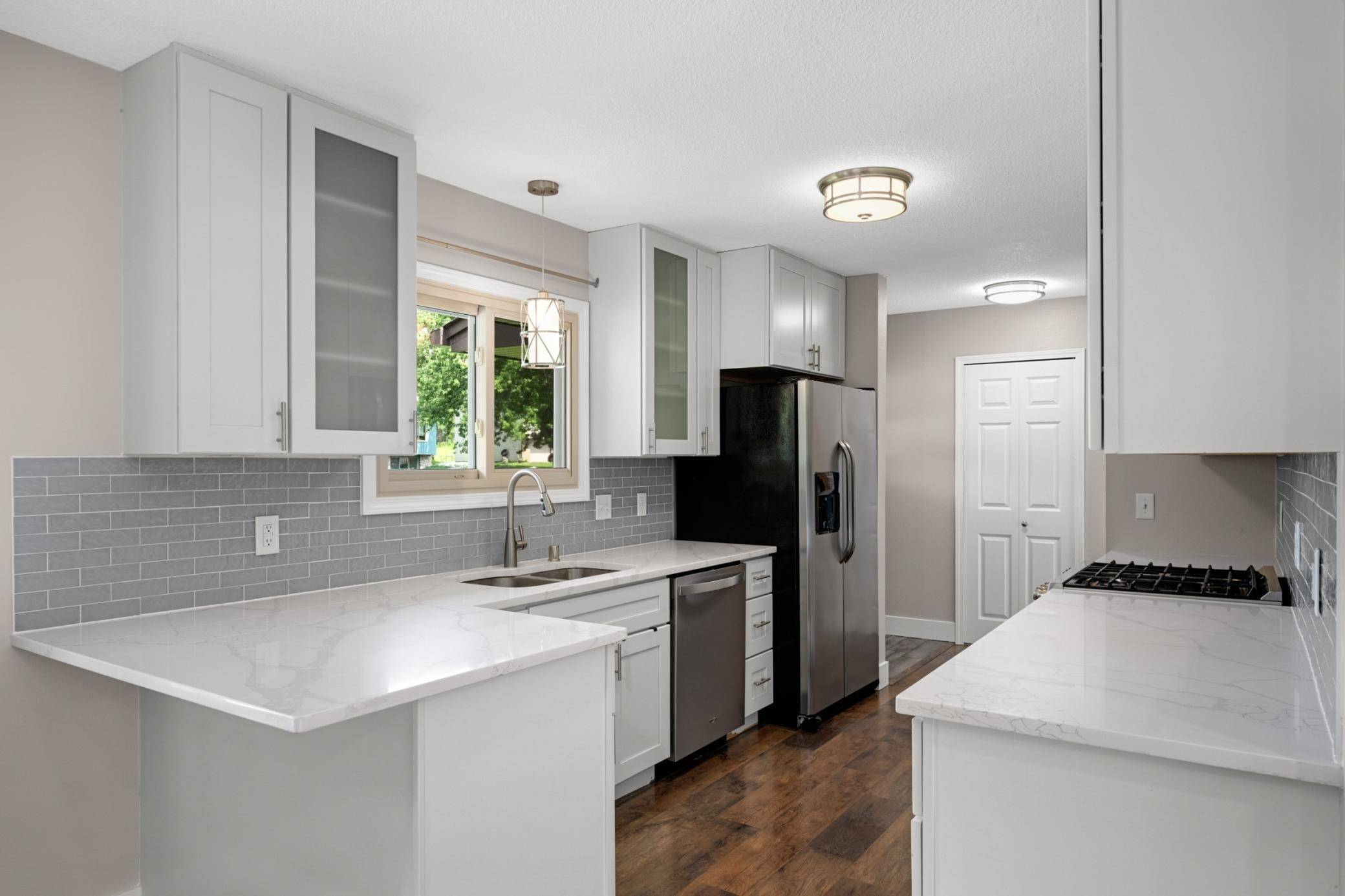 13712 E Wellington CRES, Burnsville, MN 55337