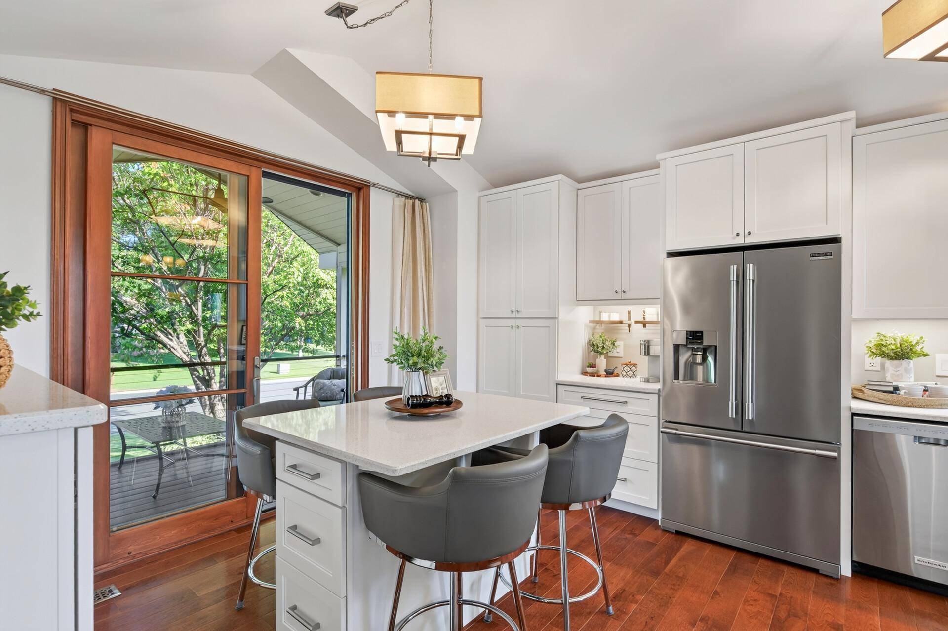 1112 Legion ST S, Shakopee, MN 55379