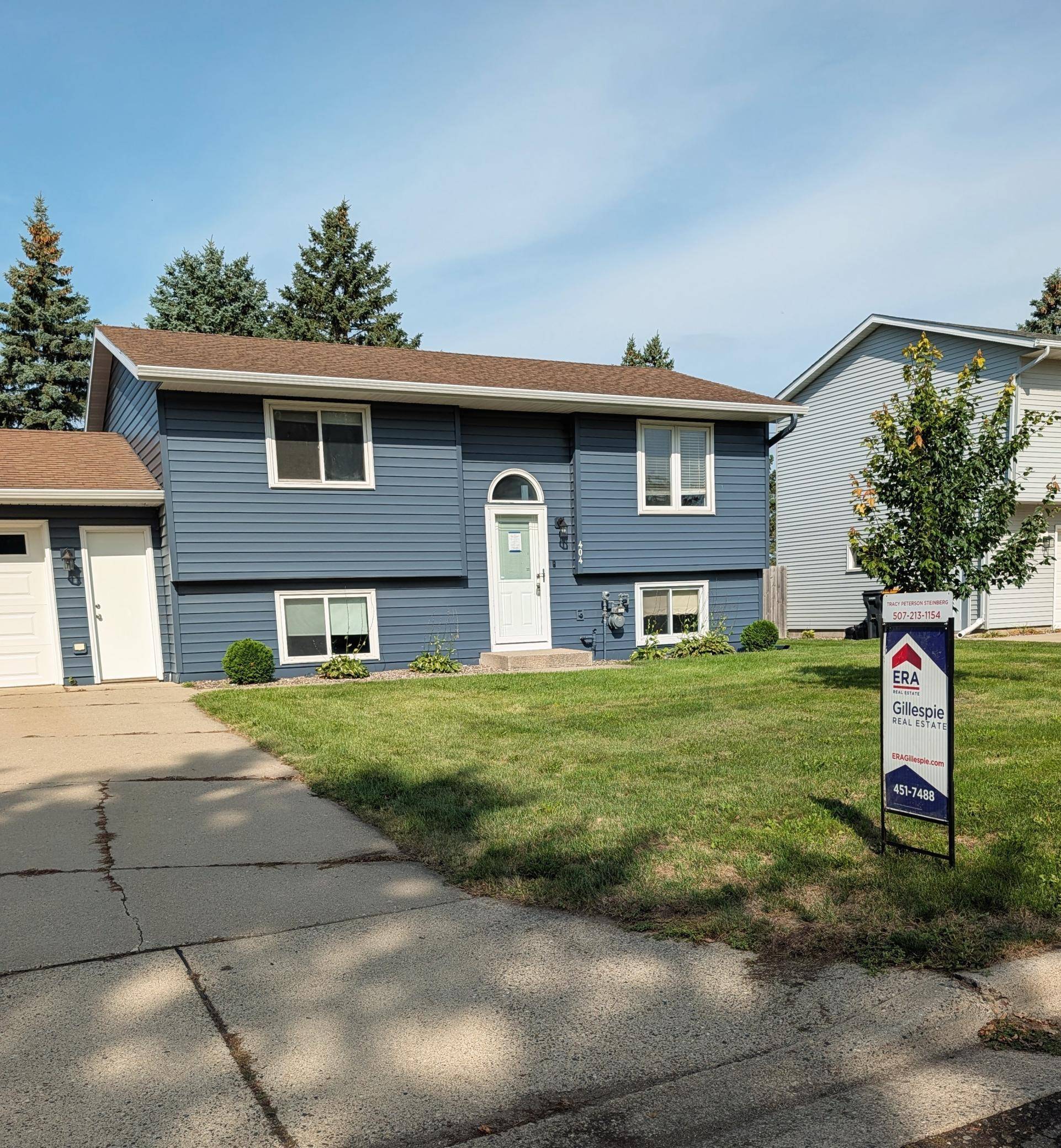 404 Kim LN, Owatonna, MN 55060