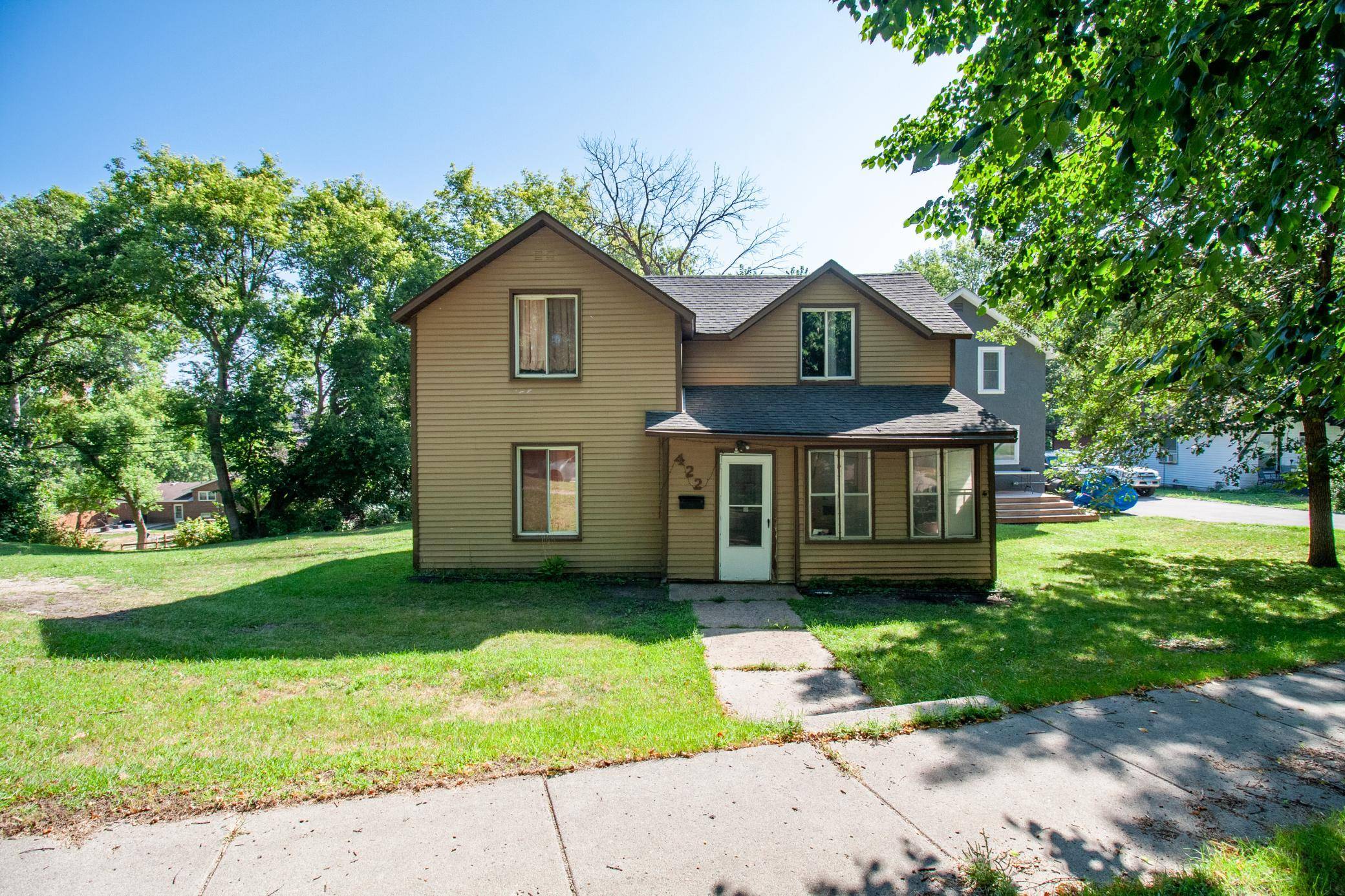 422 N Cleveland AVE, Fergus Falls, MN 56537
