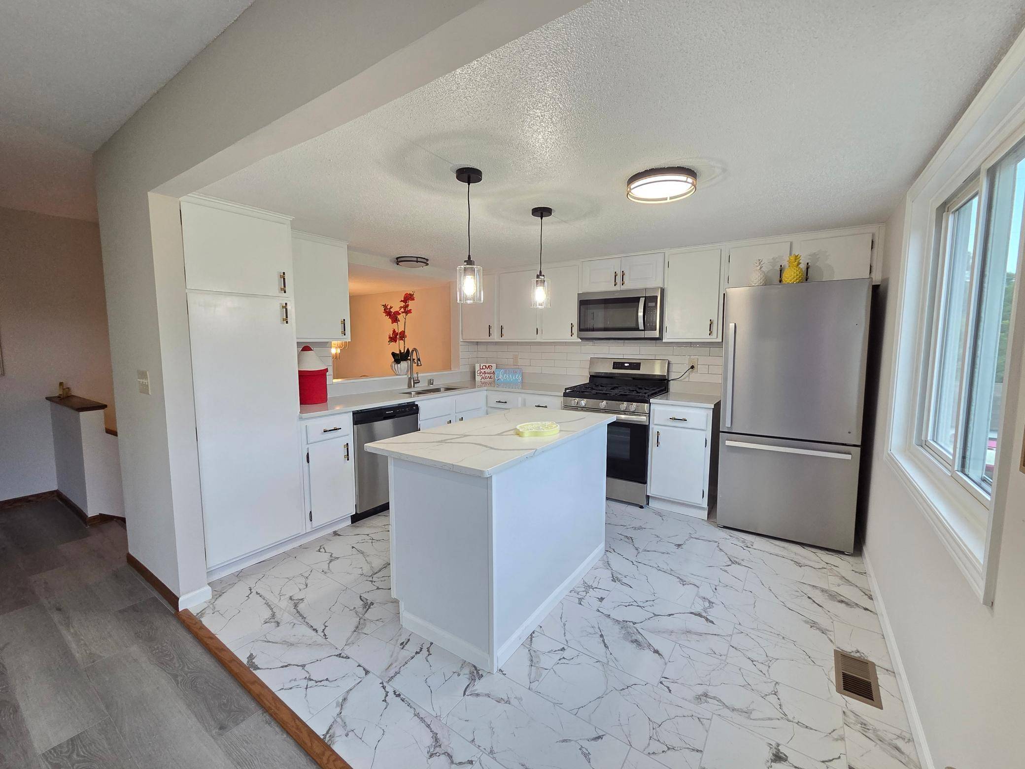 5508 Turtle Lake RD, North Oaks, MN 55126