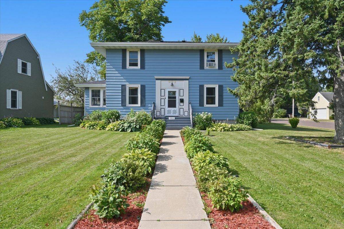 902 E 8th ST, Superior, WI 54880