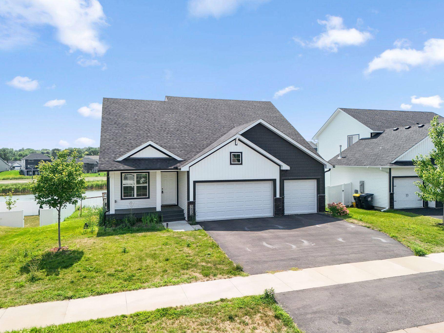 5832 178th ST W, Lakeville, MN 55044