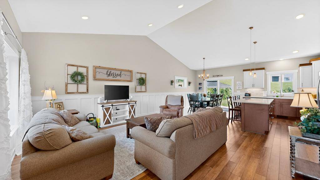 1448 Amco DR SE, Chatfield, MN 55923