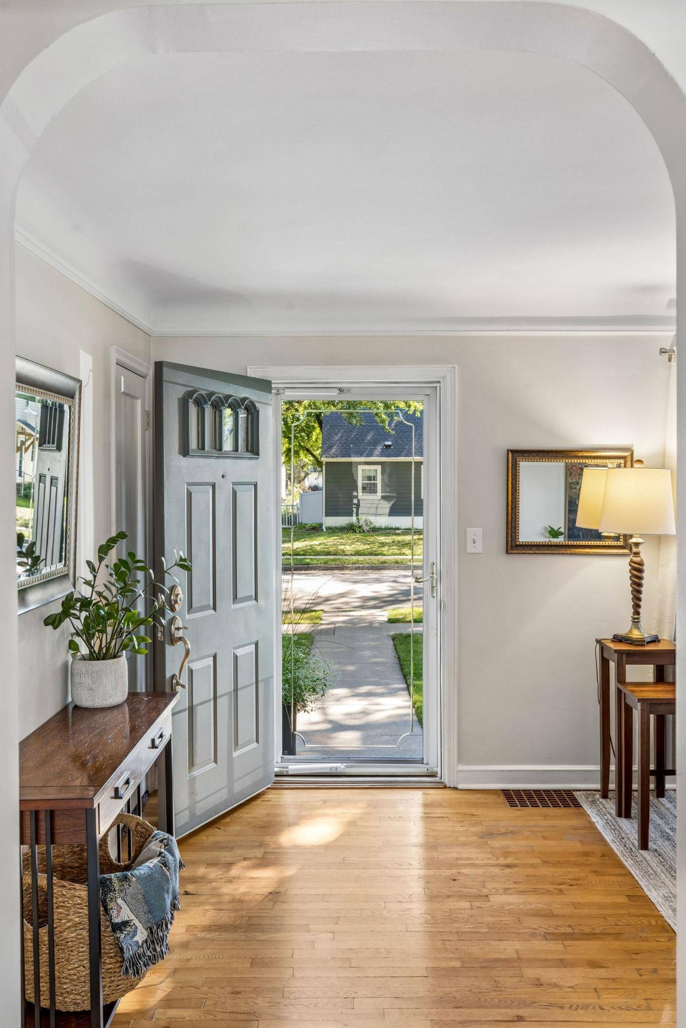 2824 Idaho AVE S, Saint Louis Park, MN 55426