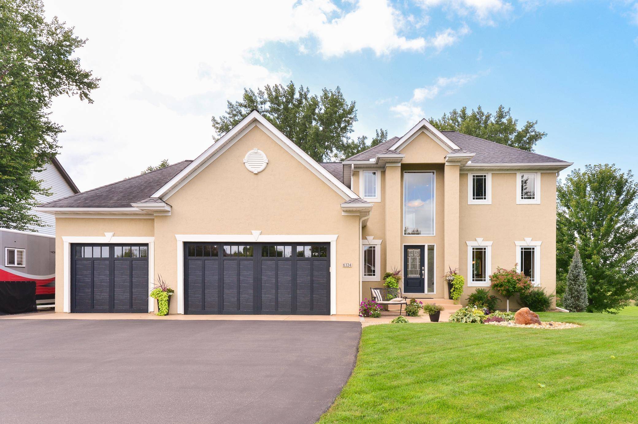 6324 Cherokee TRL, Lino Lakes, MN 55038