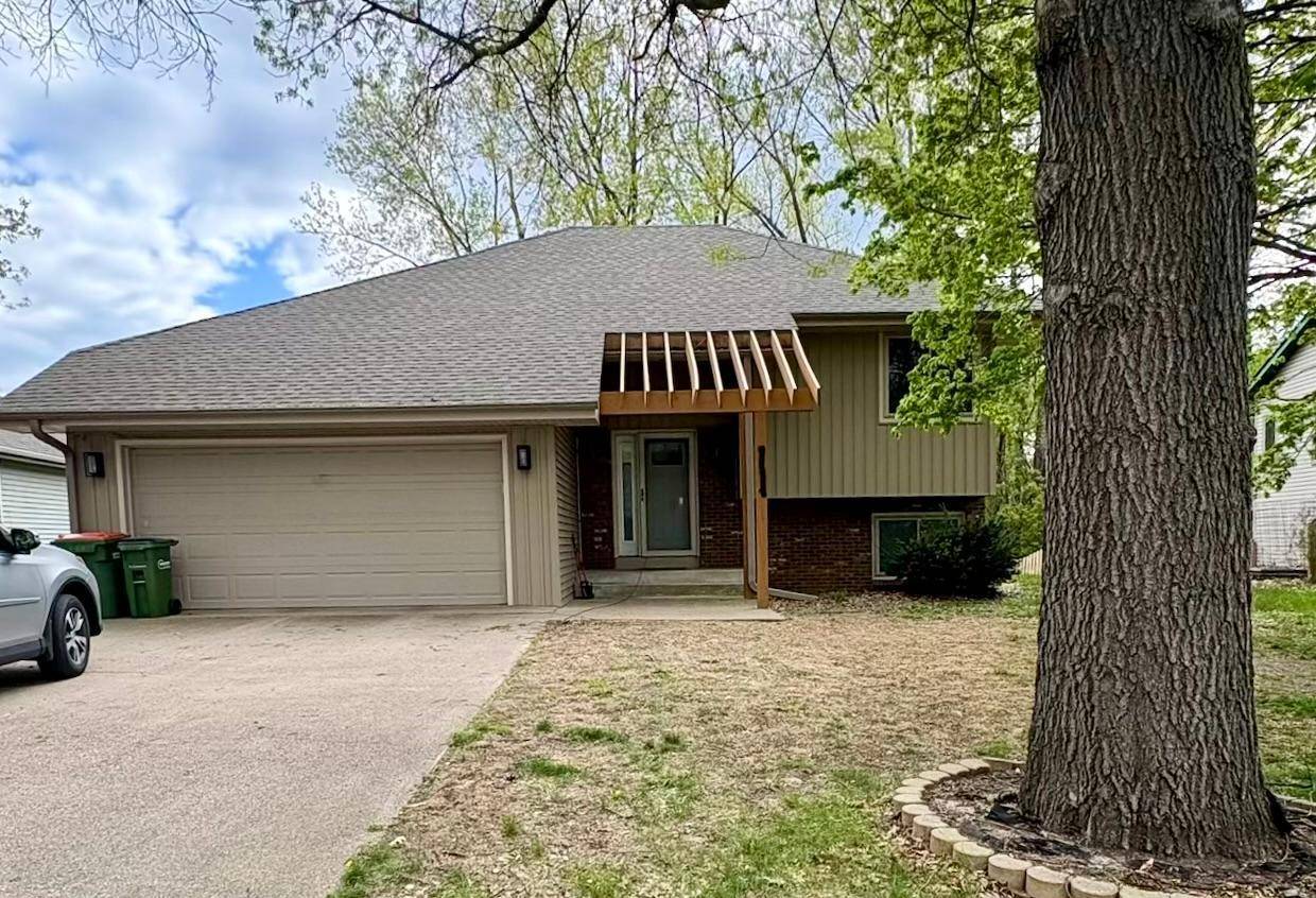9774 Magnolia ST NW, Coon Rapids, MN 55433