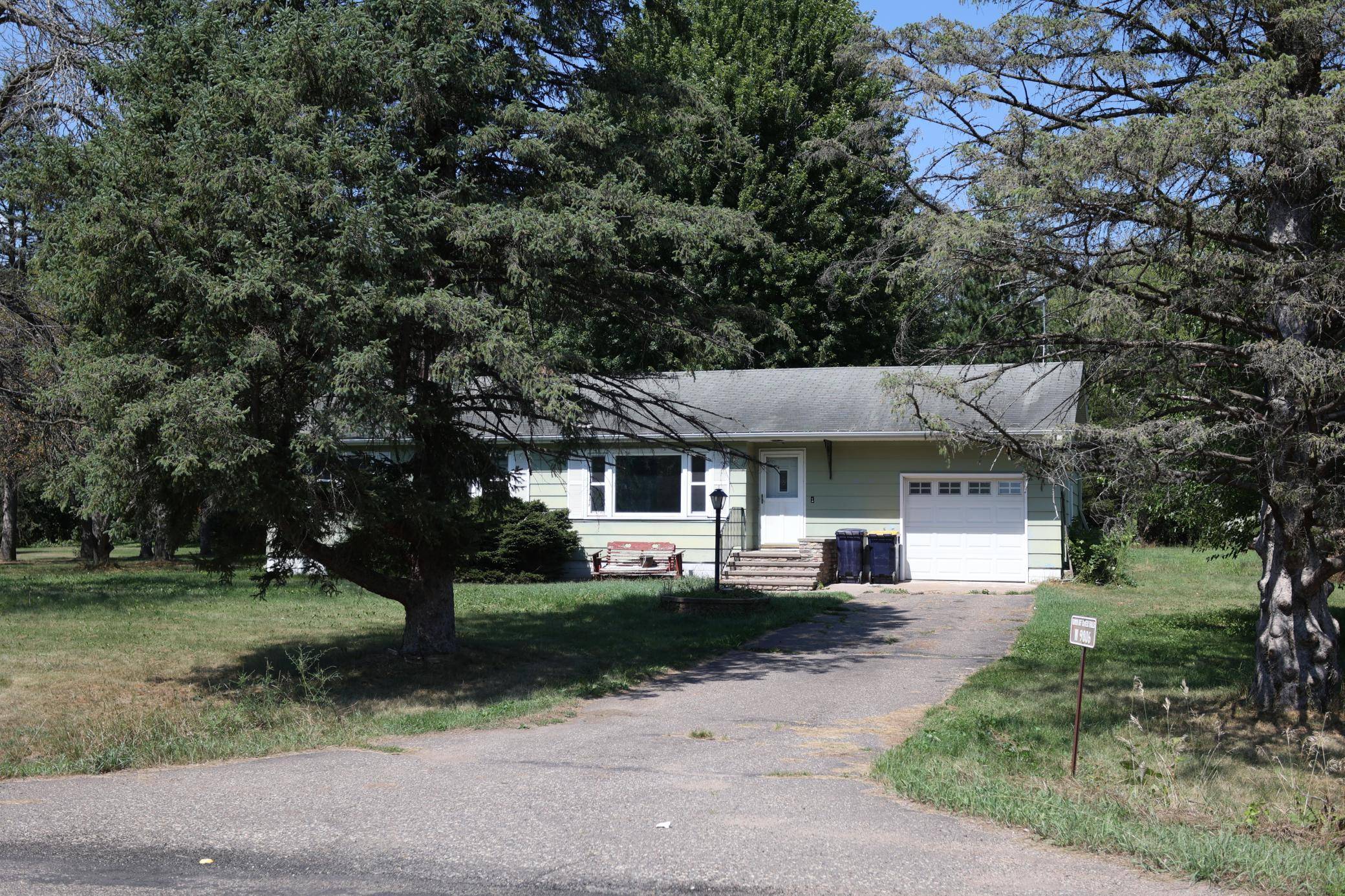 W9806 805th AVE, River Falls, WI 54022