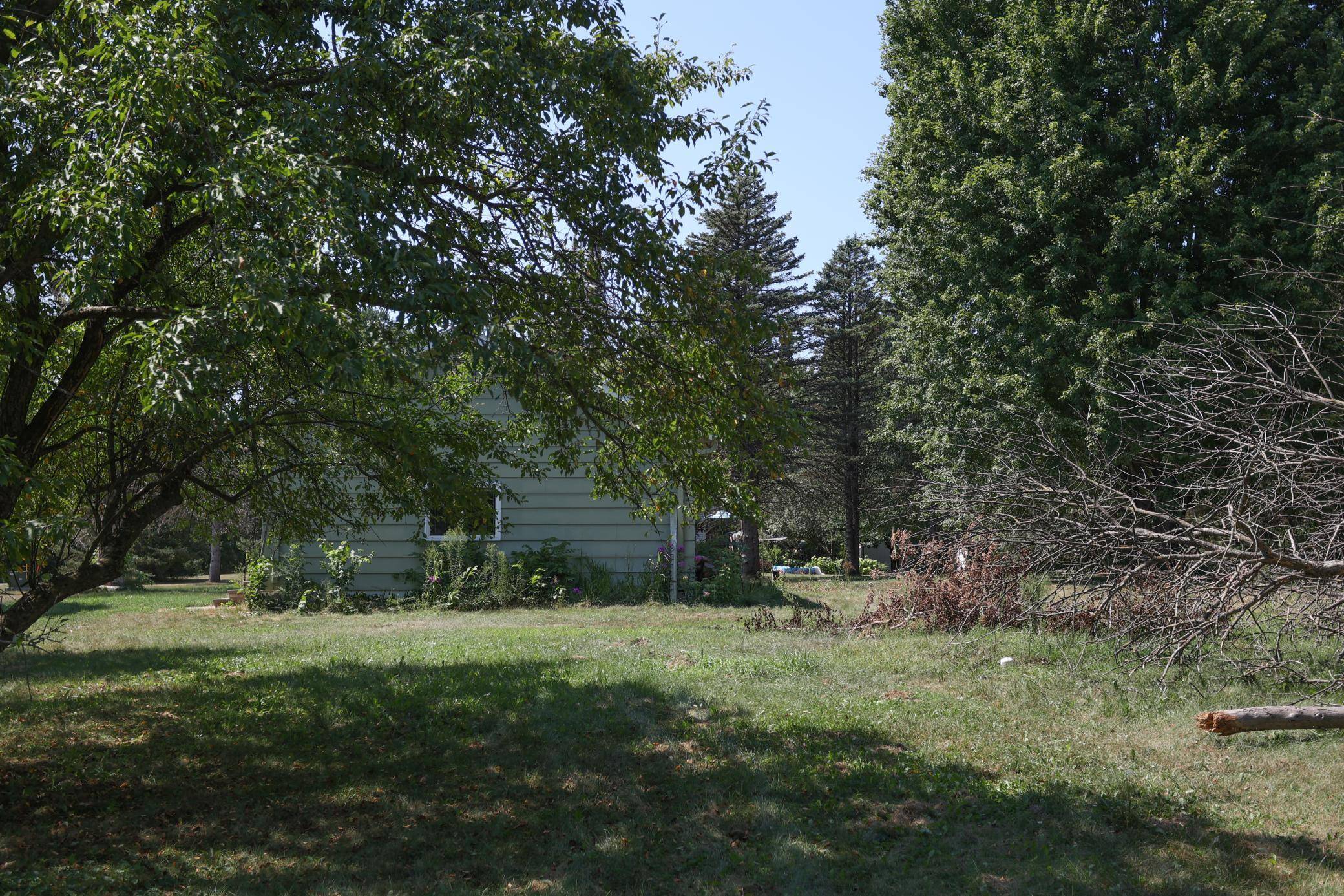 W9806 805th AVE, River Falls, WI 54022