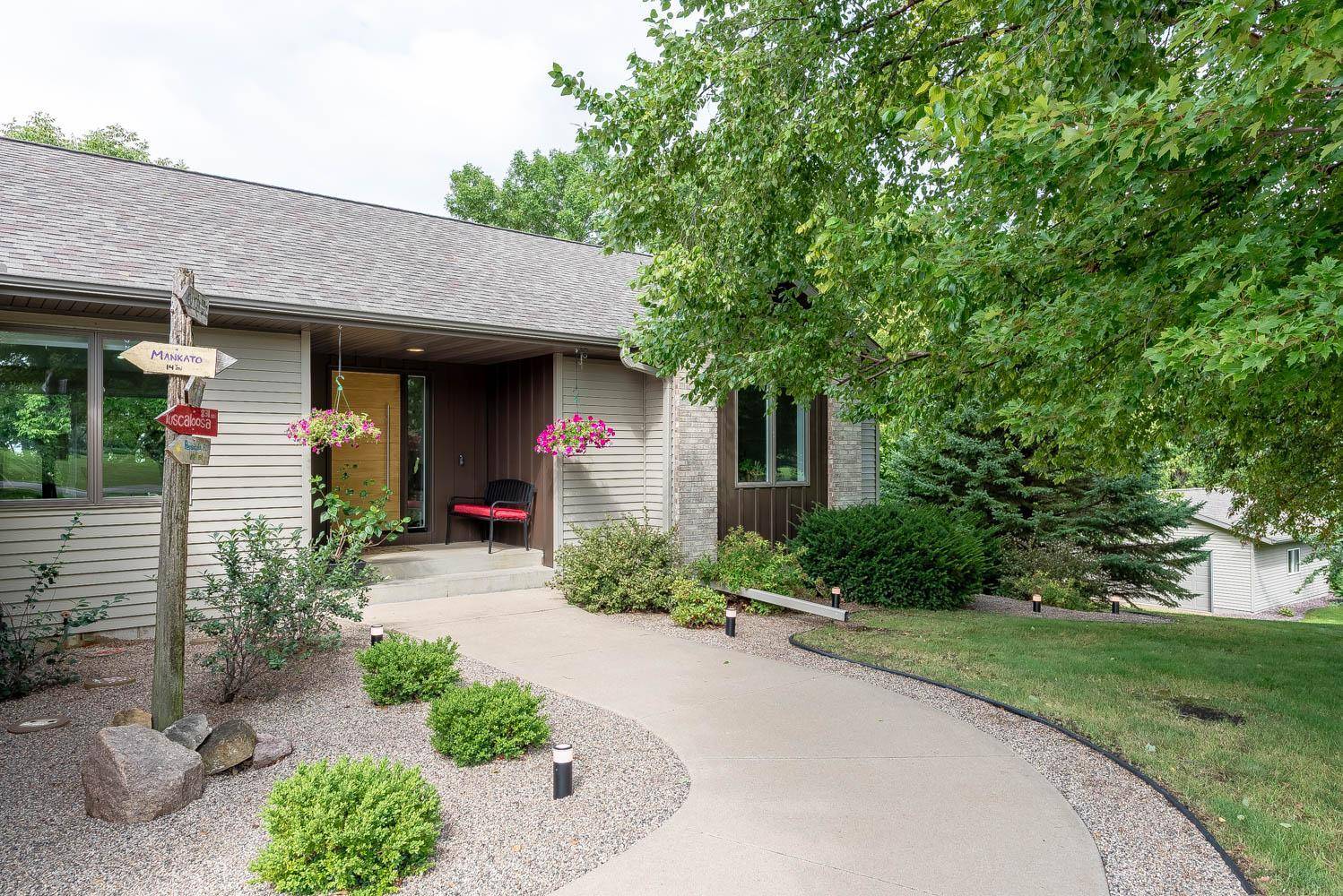 24200 Gingerale TRL, Madison Lake, MN 56063