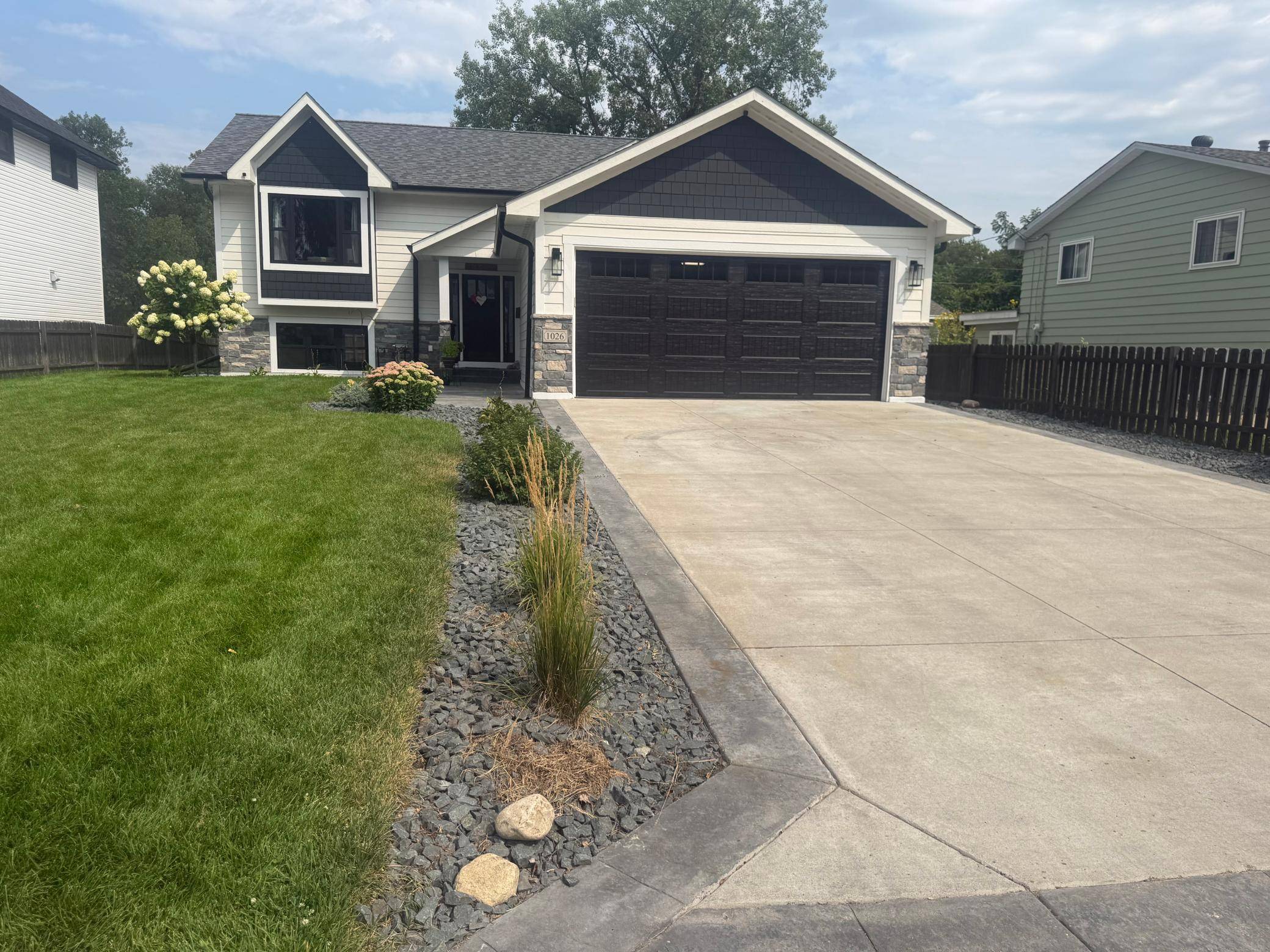 1026 Carrie ST, West Saint Paul, MN 55118
