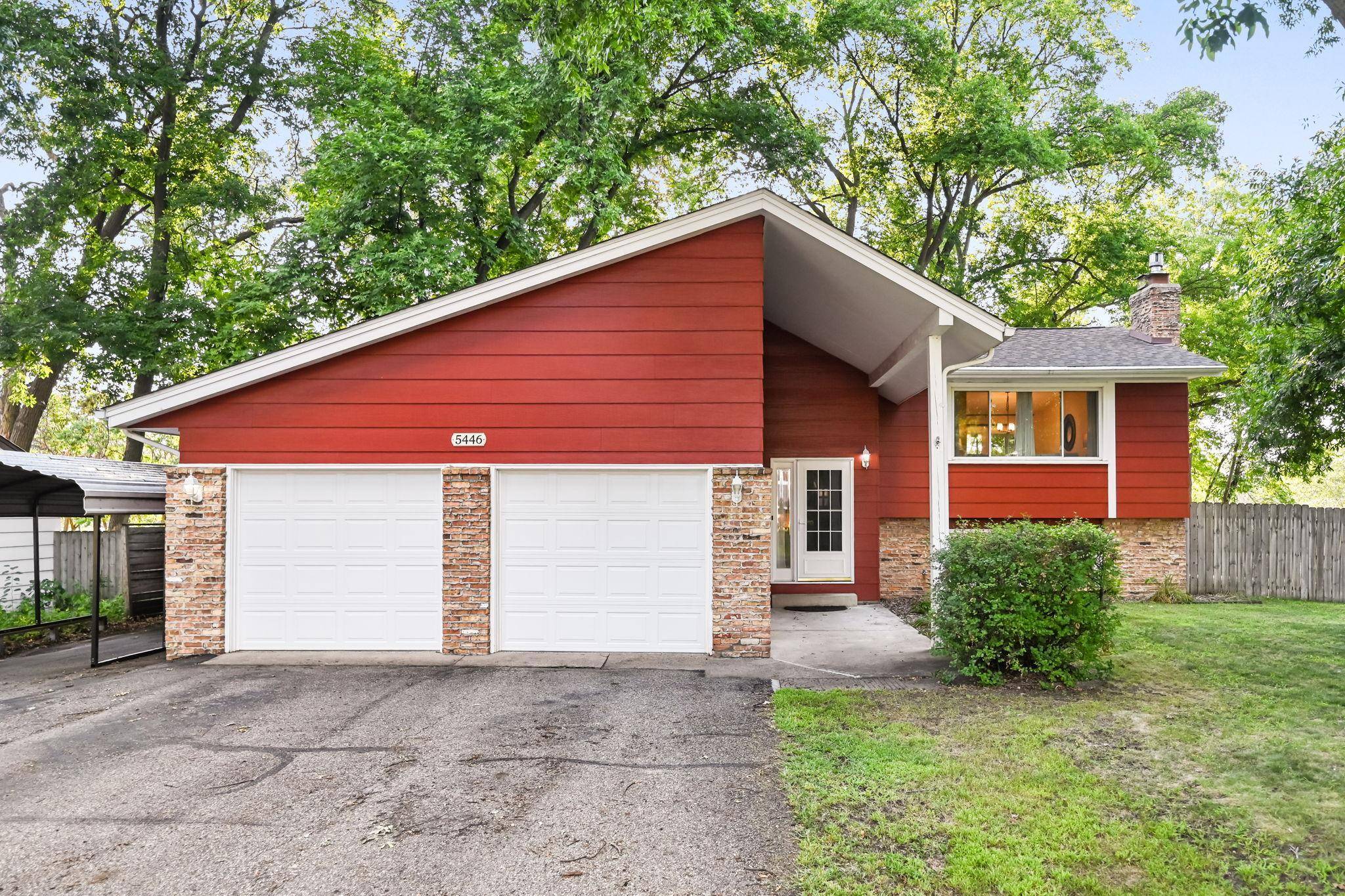 5446 Brooks CIR SE, Prior Lake, MN 55372