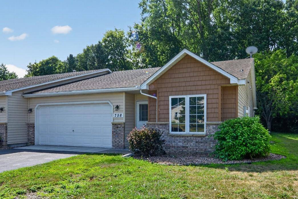 758 Garceau LN, Vadnais Heights, MN 55127