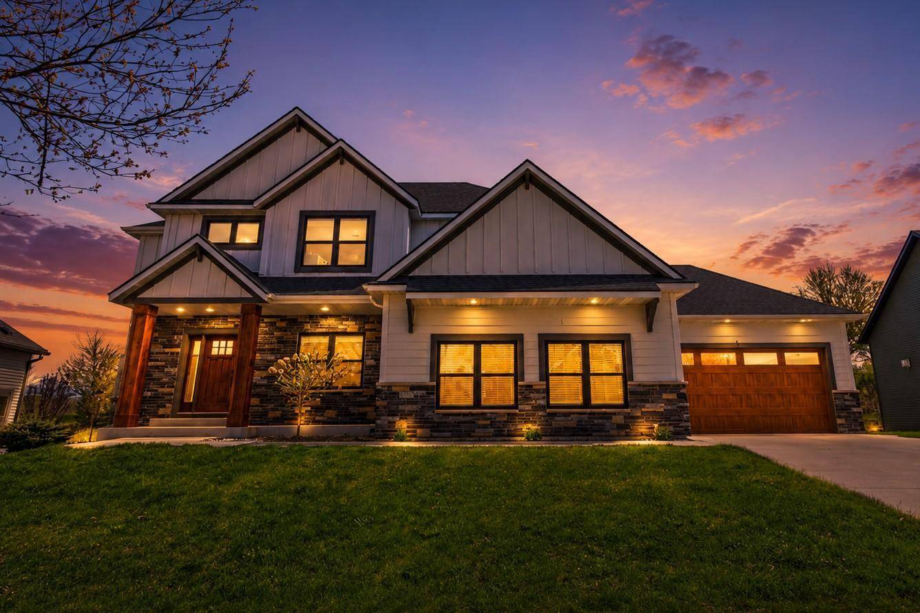 1702 Ancaster DR, Byron, MN 55920