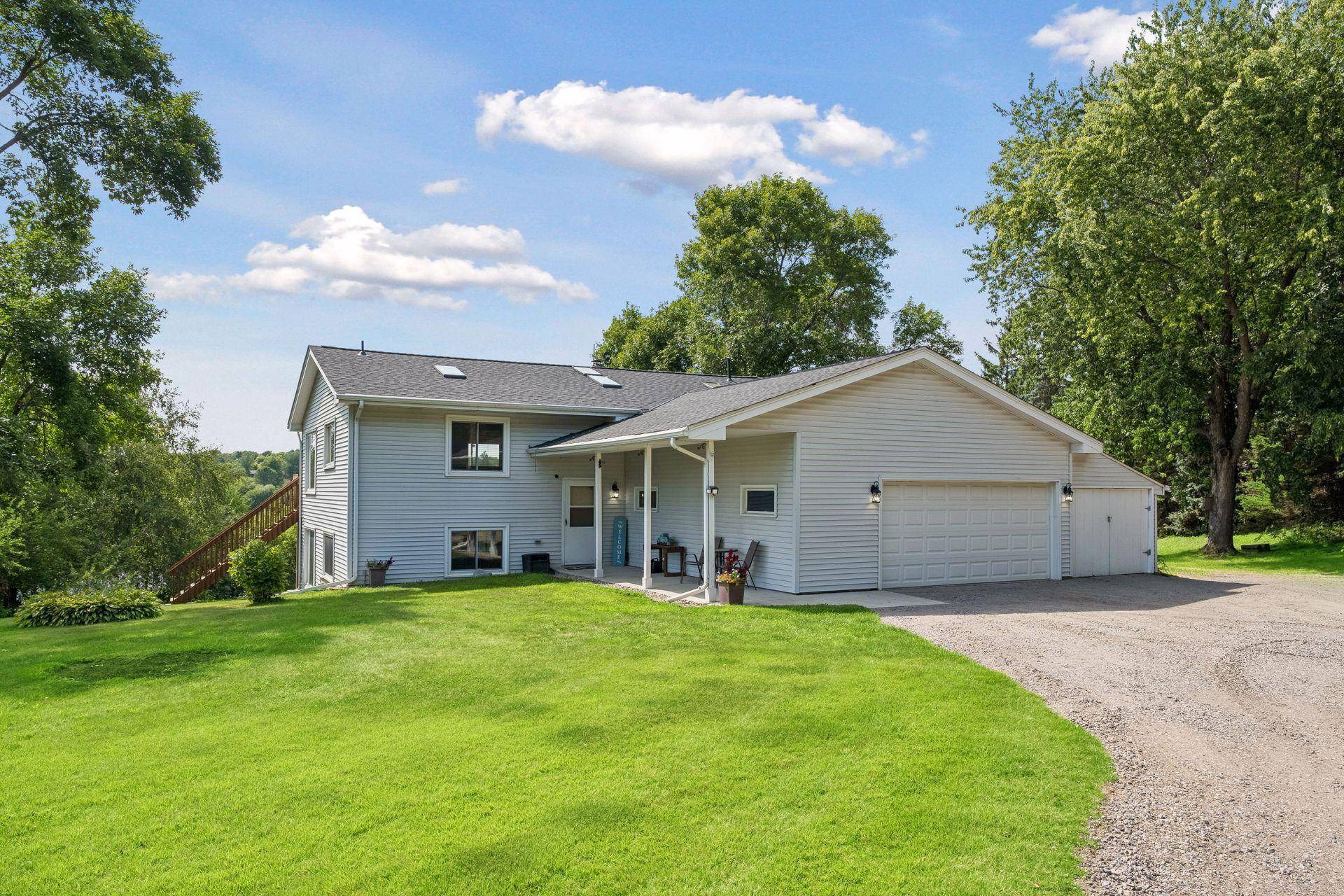 2557 Clementa AVE NW, Buffalo, MN 55313