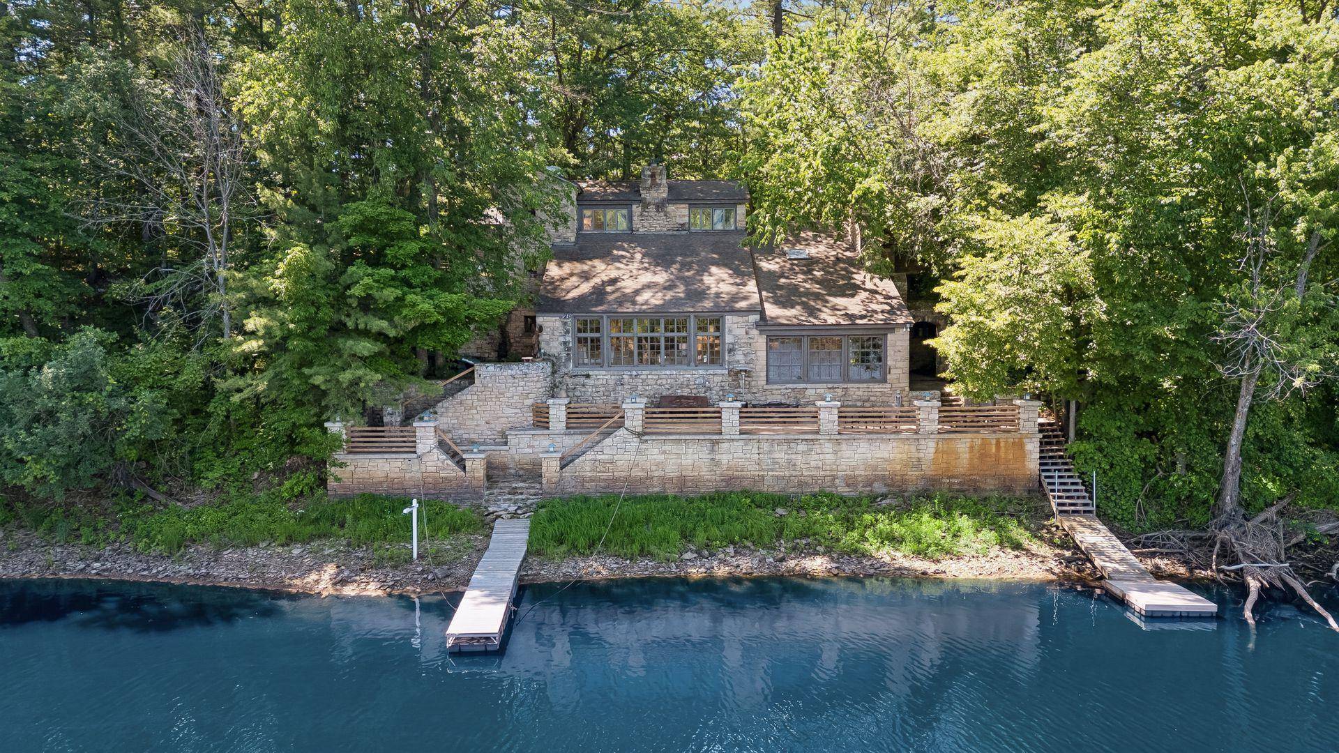 801 Pine Cone TRL, Marine On Saint Croix, MN 55047