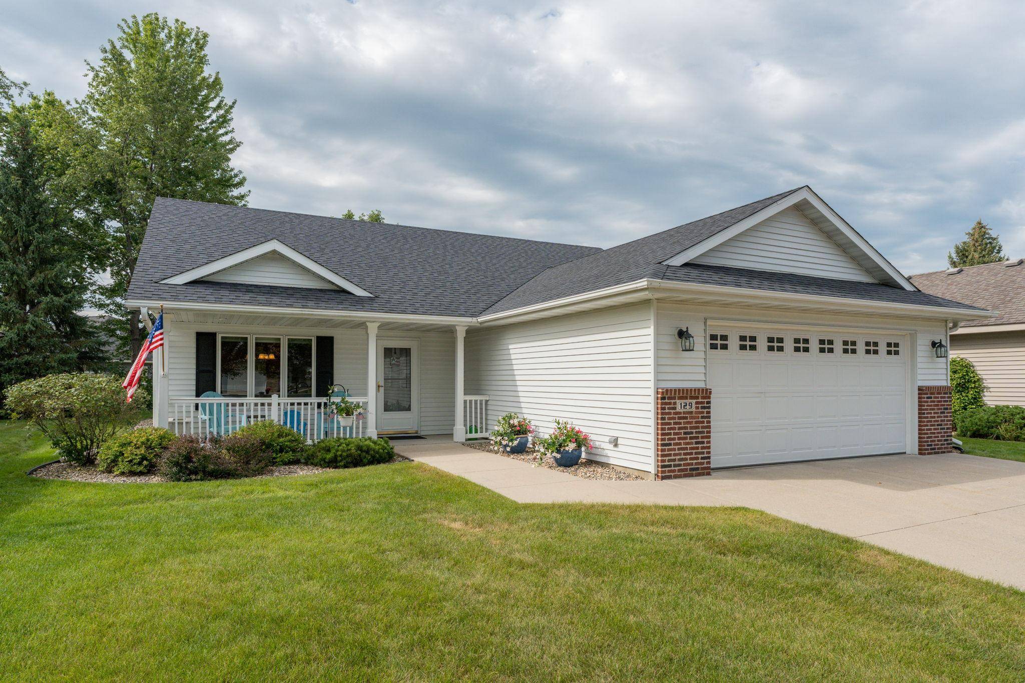 129 Cameo LN, Mankato, MN 56001
