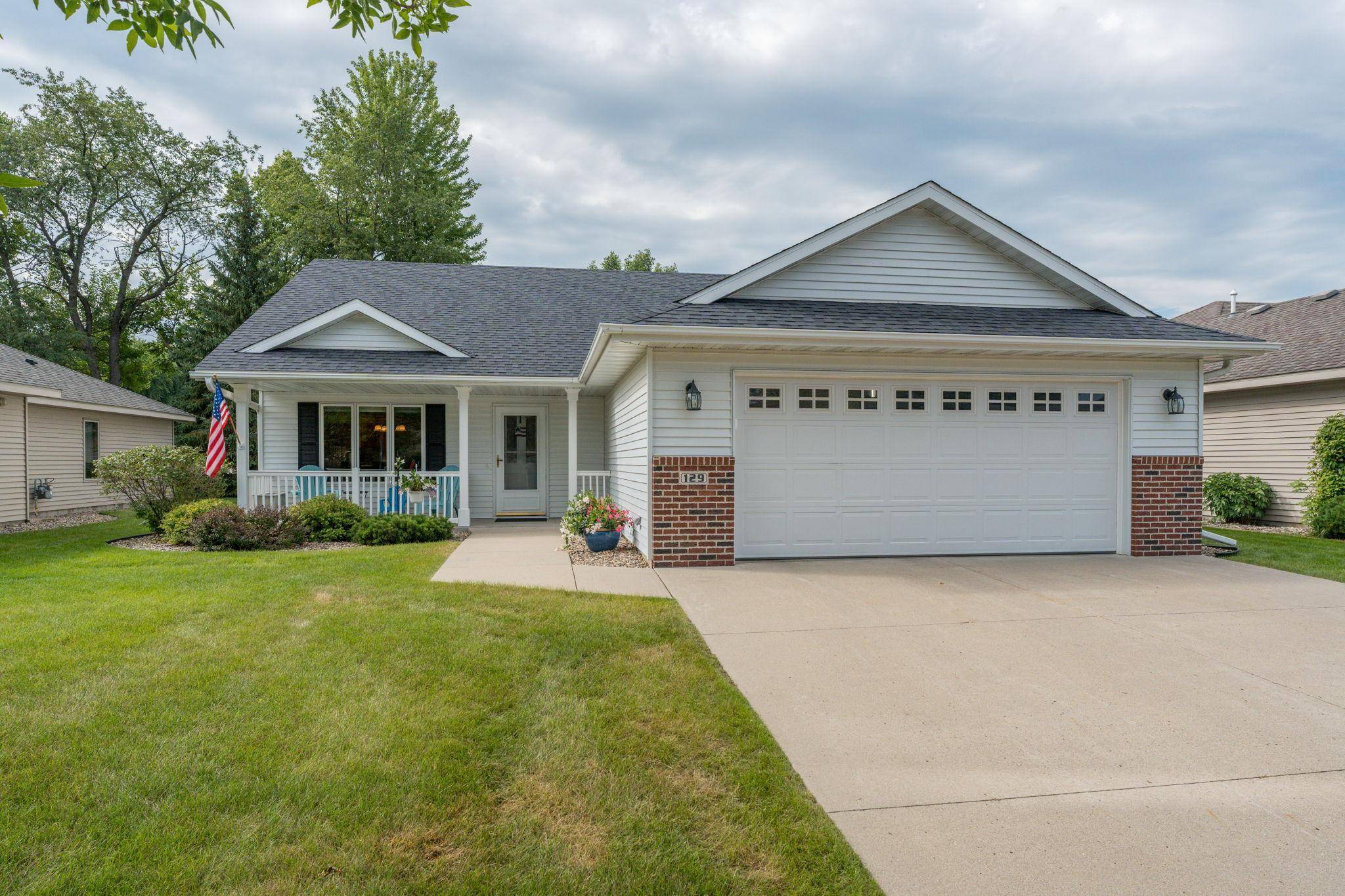 129 Cameo LN, Mankato, MN 56001