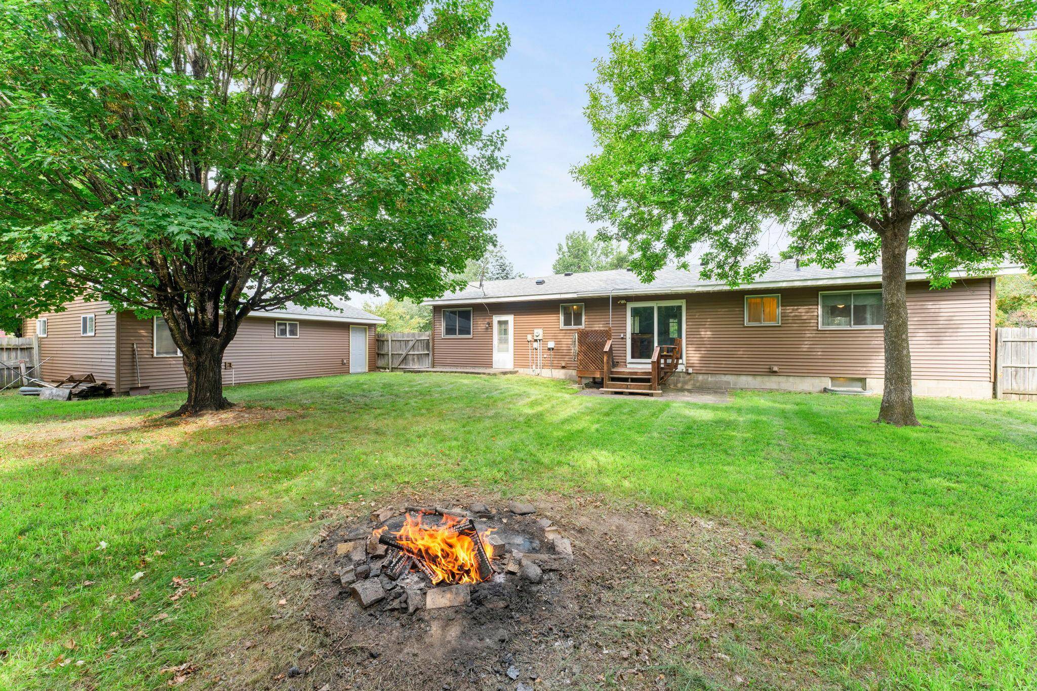 5895 Red Fox RUN, North Branch, MN 55056