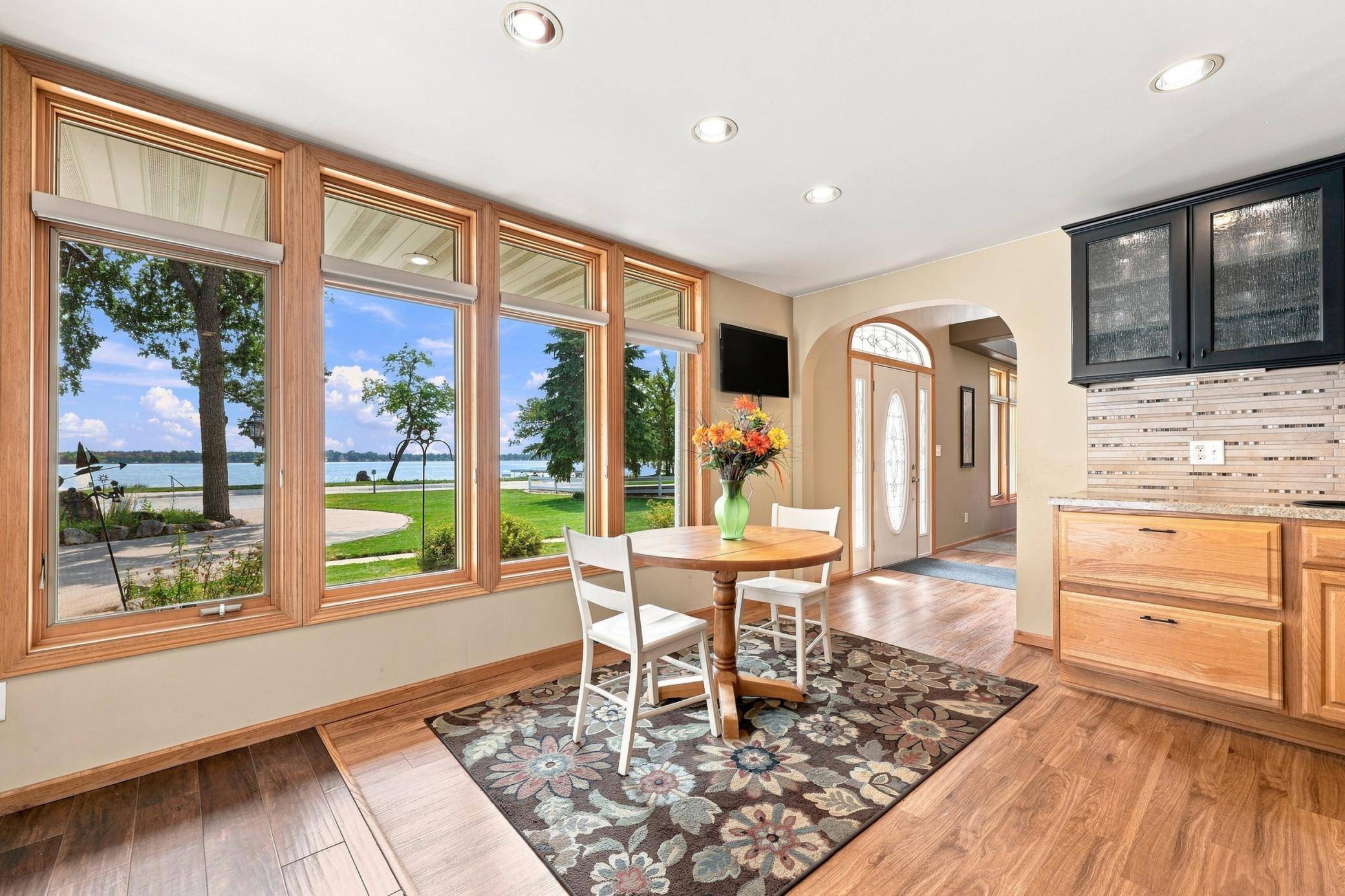 1082 W Lake DR, Detroit Lakes, MN 56501