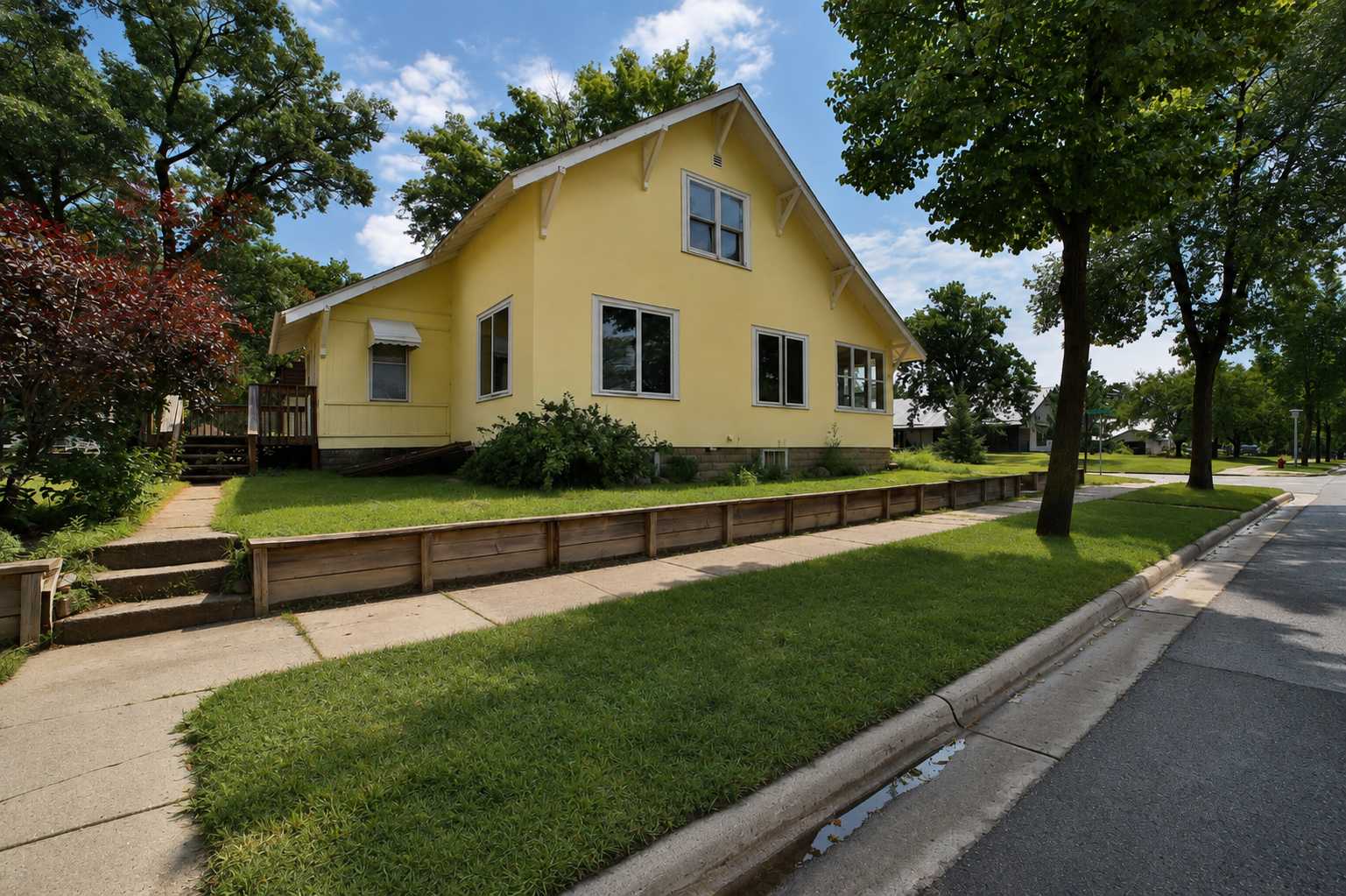601 Summit AVE NE, Staples, MN 56479