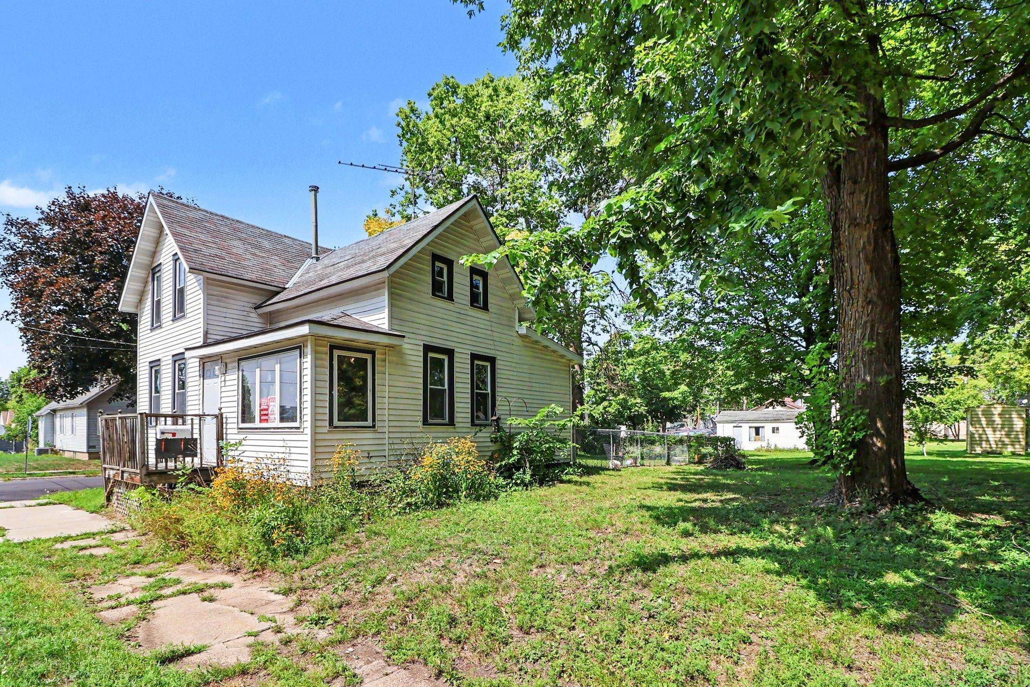 401 Oak AVE SE, Montgomery, MN 56069